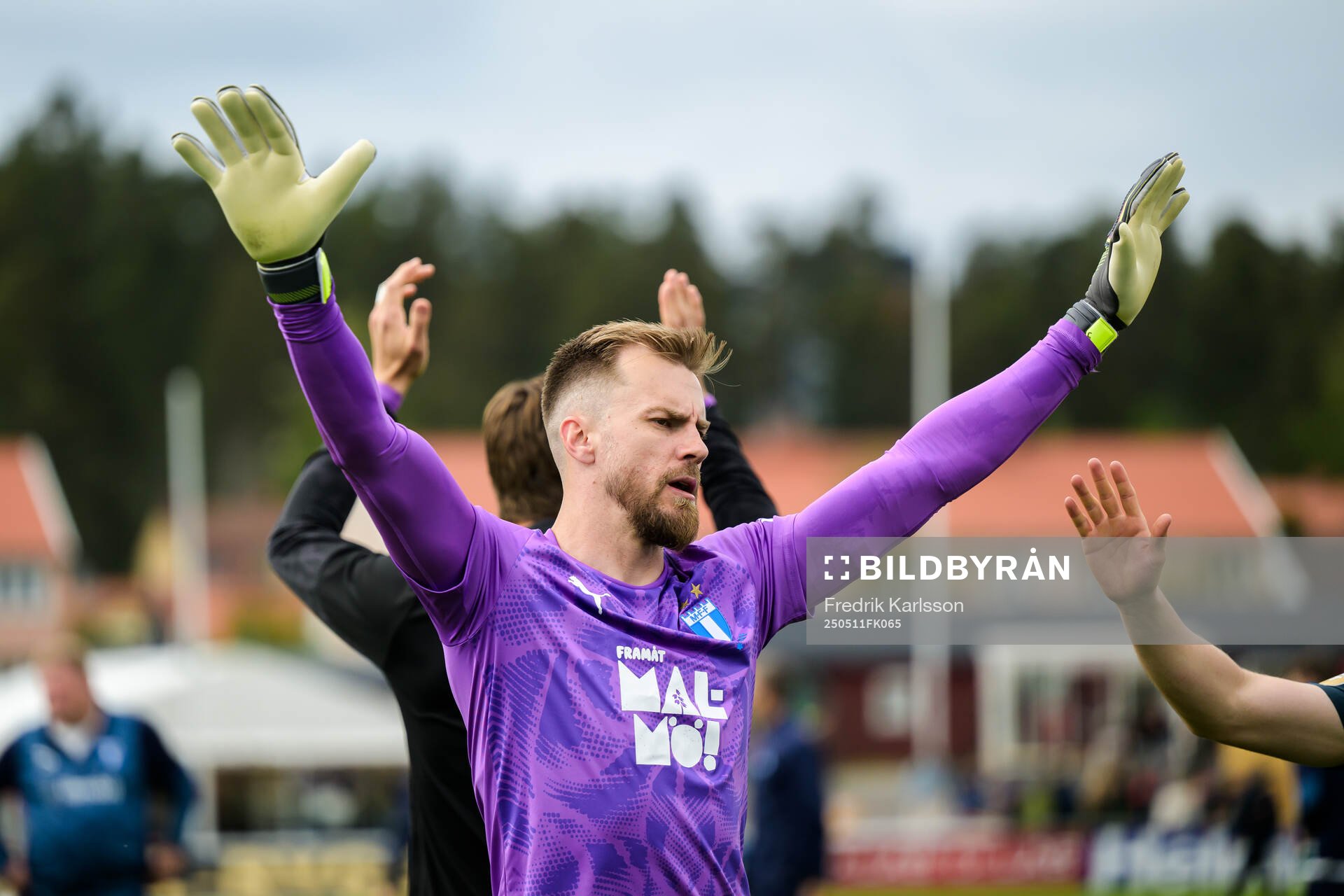Malmö FFs målvakt Ricardo Friedrich efter fotbollsmatchen i Allsvenskan mellan Degerfors och Malmö FF den 11 maj 2025 i Degerfors. 