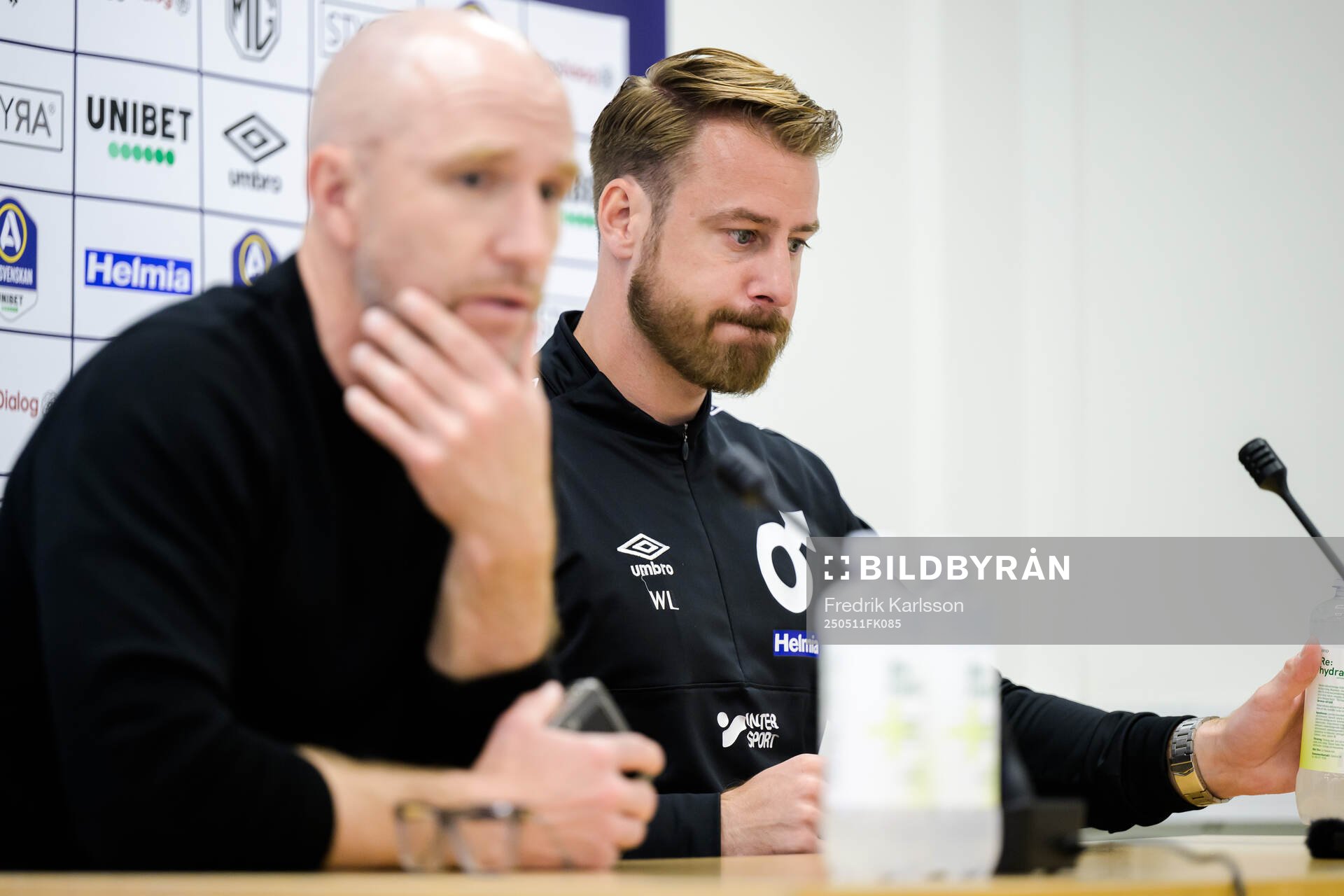 Malmö FFs tränare Henrik Rydström och Degerfors tränare William Lundin under presskonferensen efter fotbollsmatchen i Allsvenskan mellan Degerfors och Malmö FF den 11 maj 2025 i Degerfors.