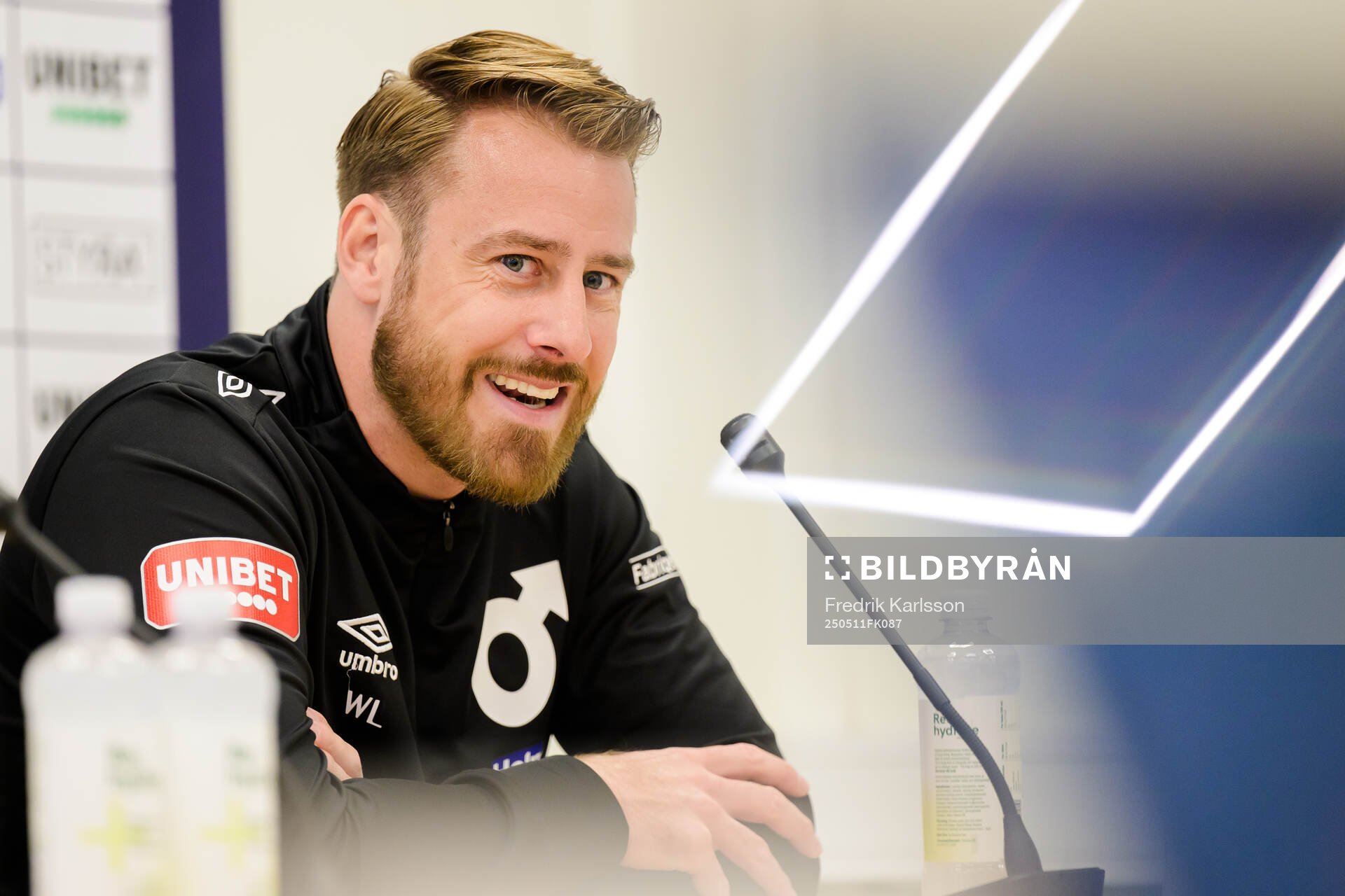 Degerfors tränare William Lundin under presskonferensen efter fotbollsmatchen i Allsvenskan mellan Degerfors och Malmö FF den 11 maj 2025 i Degerfors.