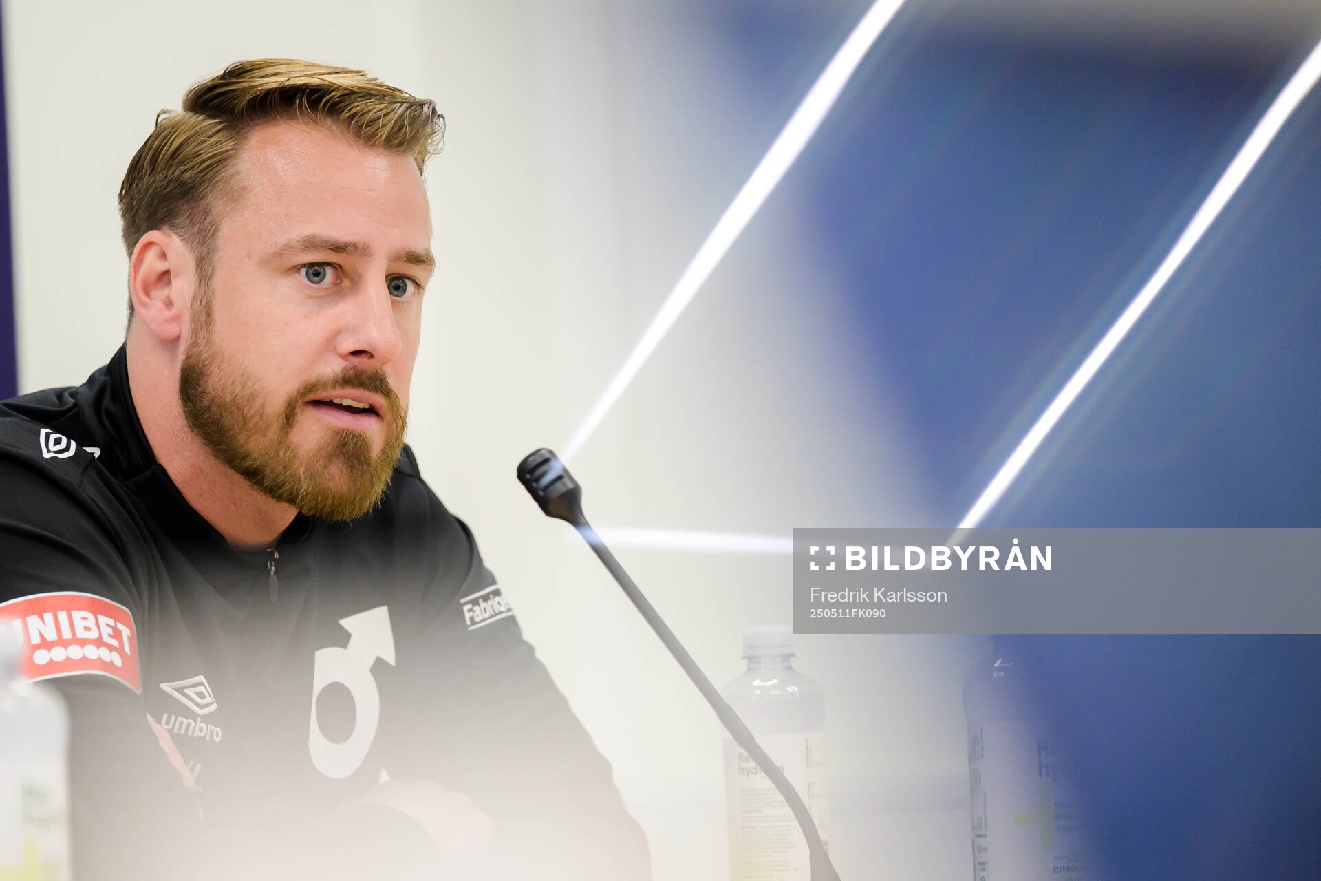 Degerfors tränare William Lundin under presskonferensen efter fotbollsmatchen i Allsvenskan mellan Degerfors och Malmö FF den 11 maj 2025 i Degerfors.