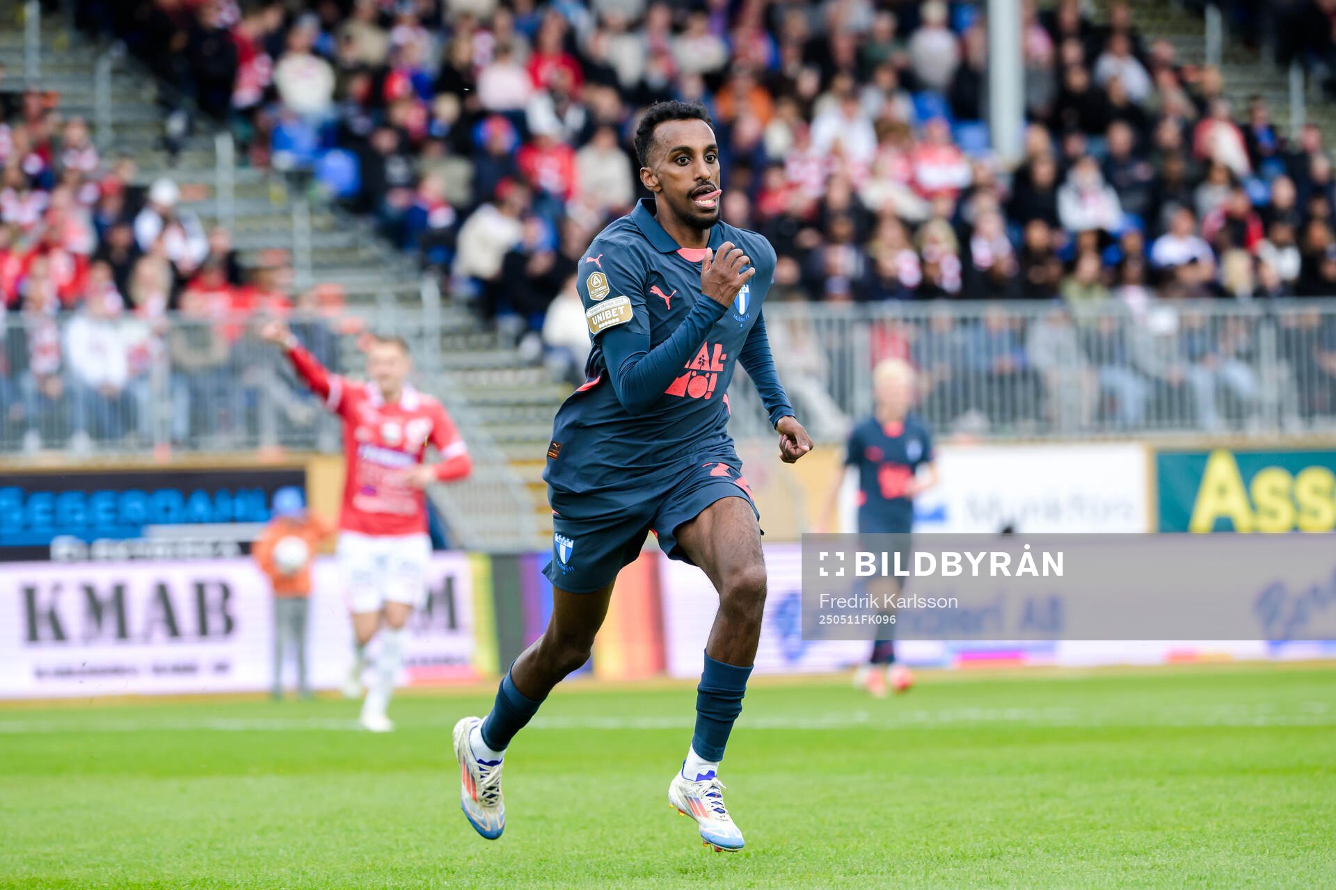 Malmö FFs Taha Ali under fotbollsmatchen i Allsvenskan mellan Degerfors och Malmö FF den 11 maj 2025 i Degerfors. 