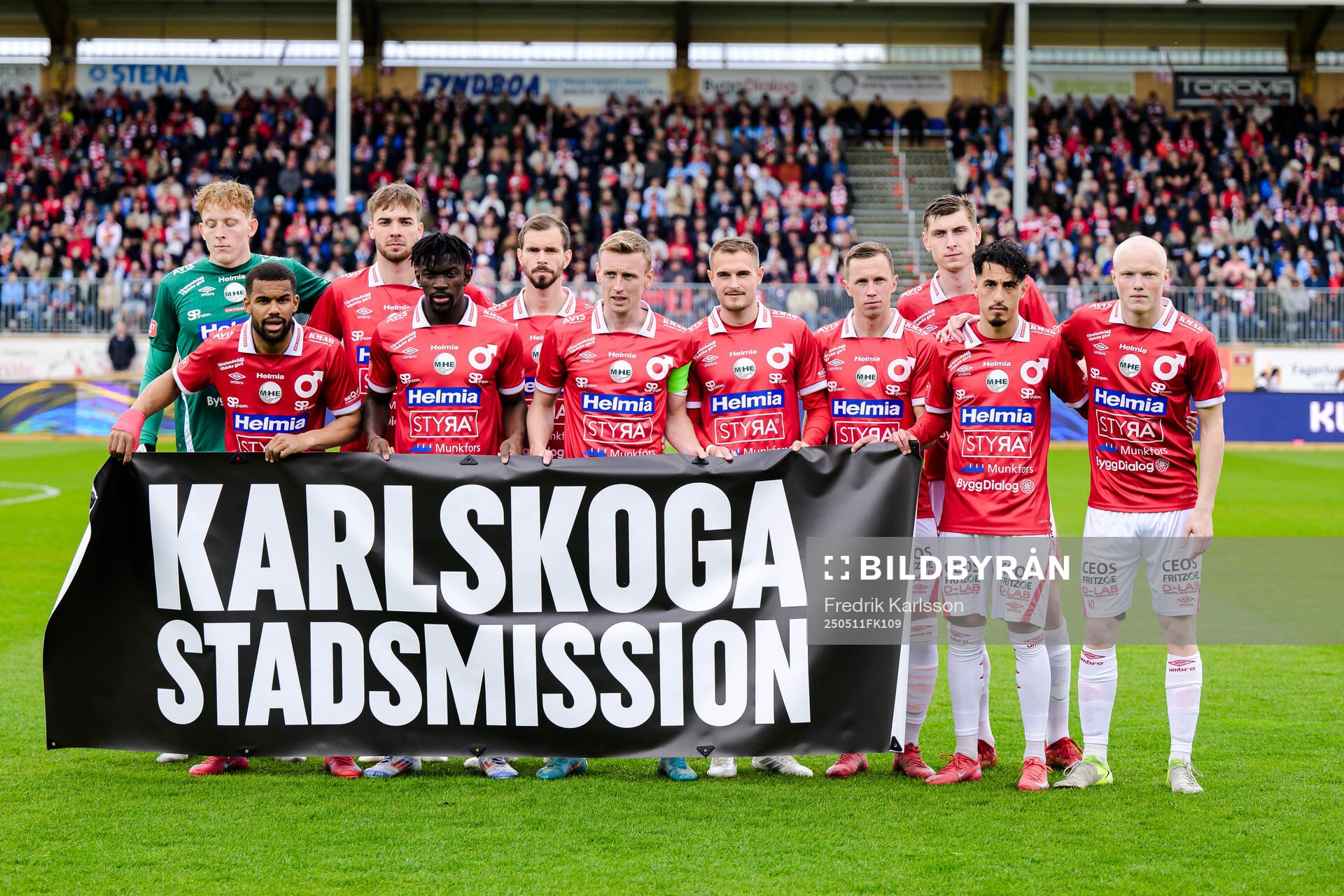 Degerfors målvakt Rasmus Forsell, Leon Hien, Juhani Pikkarainen, Mamadouba Diaby, Sebastian Ohlsson, Sebastian Ohlsson, Christos Gravius, Erik Lindell, Adi Fisic, Elias Barsoum och Marcus Rafferty under fotbollsmatchen i Allsvenskan mellan Degerfors och Malmö FF den 11 maj 2025 i Degerfors.