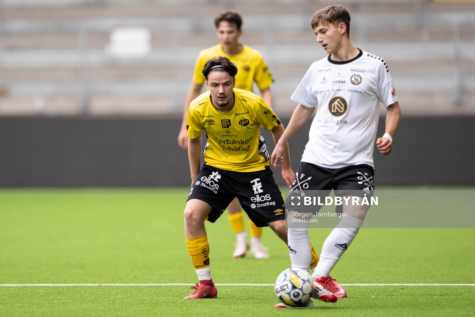 Elfsborgs Leo Sejdia och Örebros Petter Lillhager
