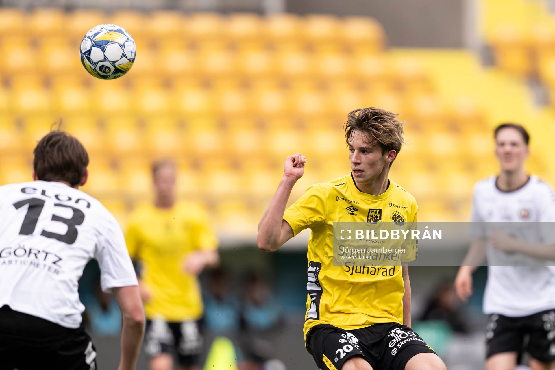 Elfsborgs Nils Roström under fotbollsmatchen i P17 Allsvenskan Södra mellan Elfsborg och Örebro den 11 maj 2025 i Borås. 