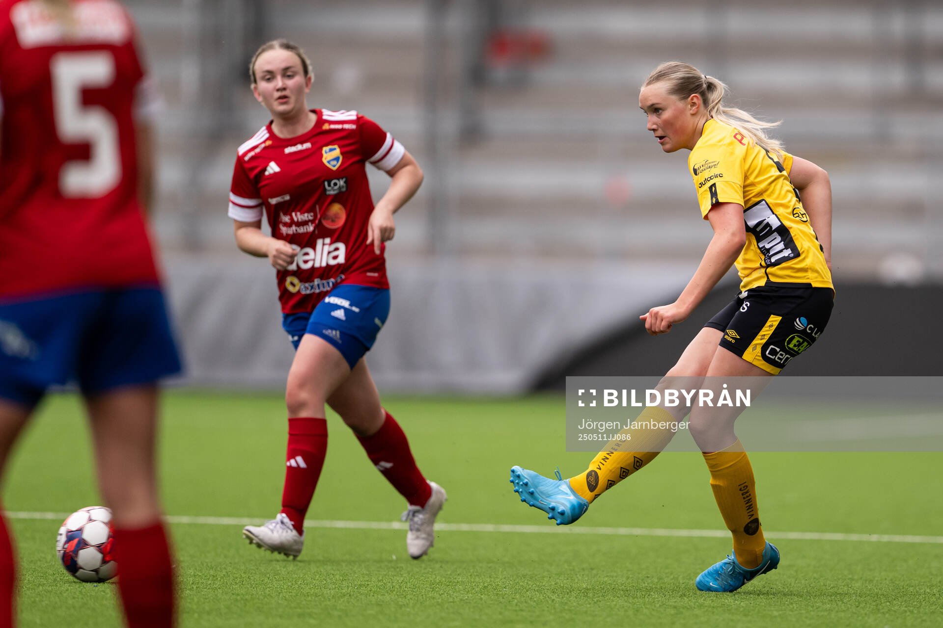Elfsborgs Alvida Grimvik under fotbollsmatchen i Div 3, Västra, Dam mellan Elfsborg och Gautiod den 11 maj 2025 i Borås. 