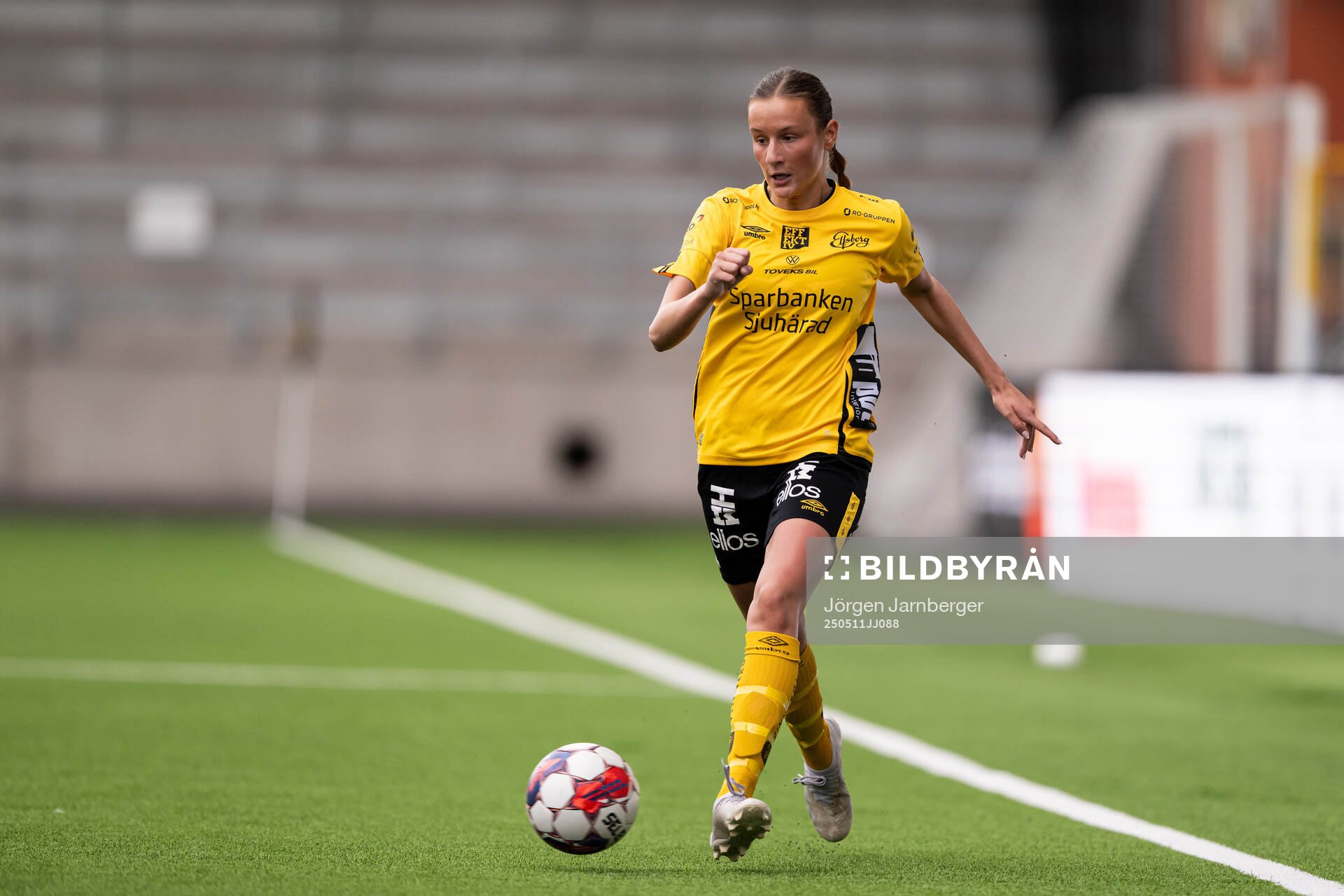 Elfsborgs Holly Neumann under fotbollsmatchen i Div 3, Västra, Dam mellan Elfsborg och Gautiod den 11 maj 2025 i Borås. 