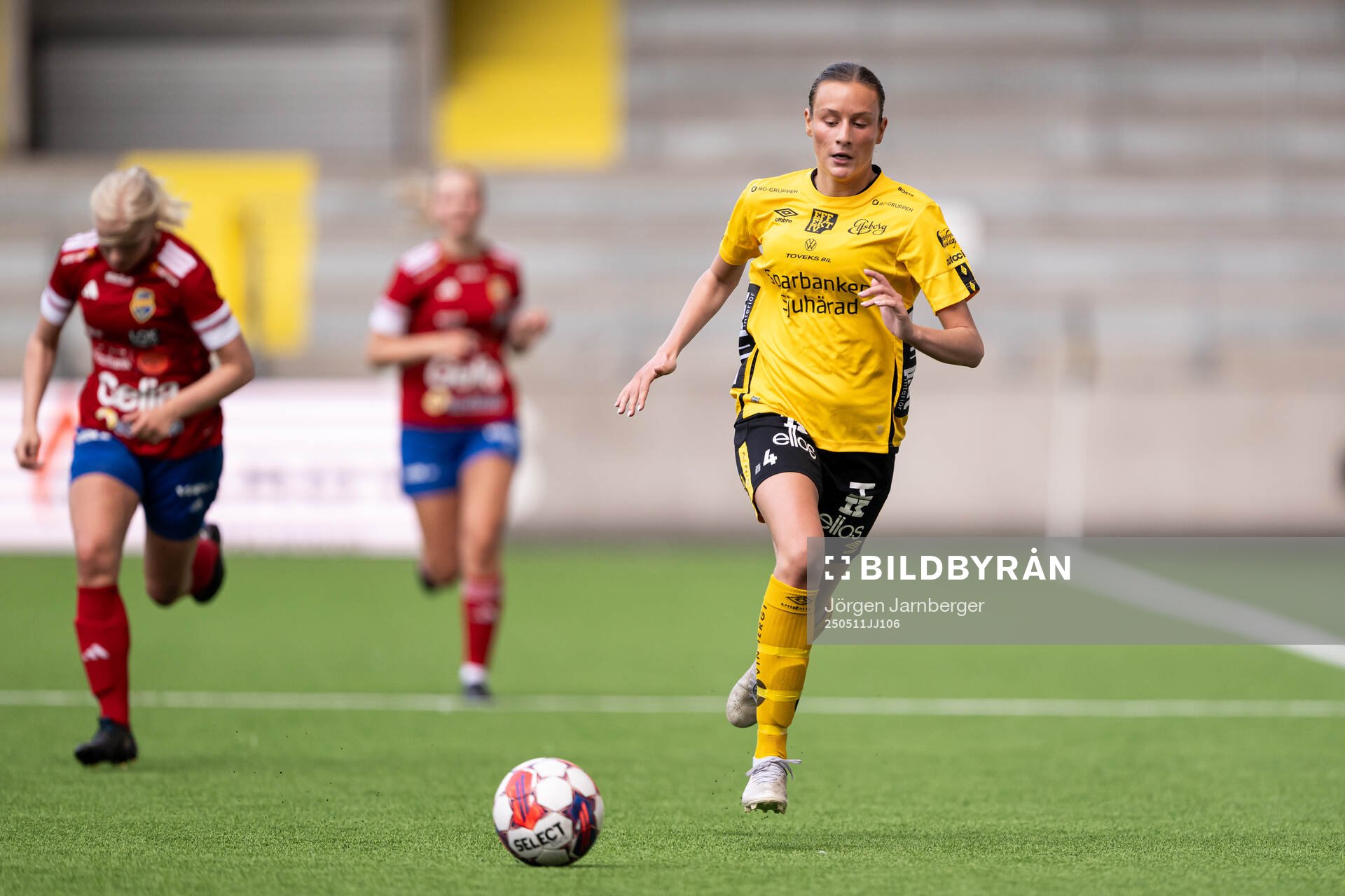 Elfsborgs Holly Neumann under fotbollsmatchen i Div 3, Västra, Dam mellan Elfsborg och Gautiod den 11 maj 2025 i Borås. 