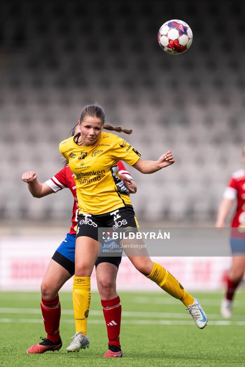Elfsborgs Stella Holmén under fotbollsmatchen i Div 3, Västra, Dam mellan Elfsborg och Gautiod den 11 maj 2025 i Borås. 