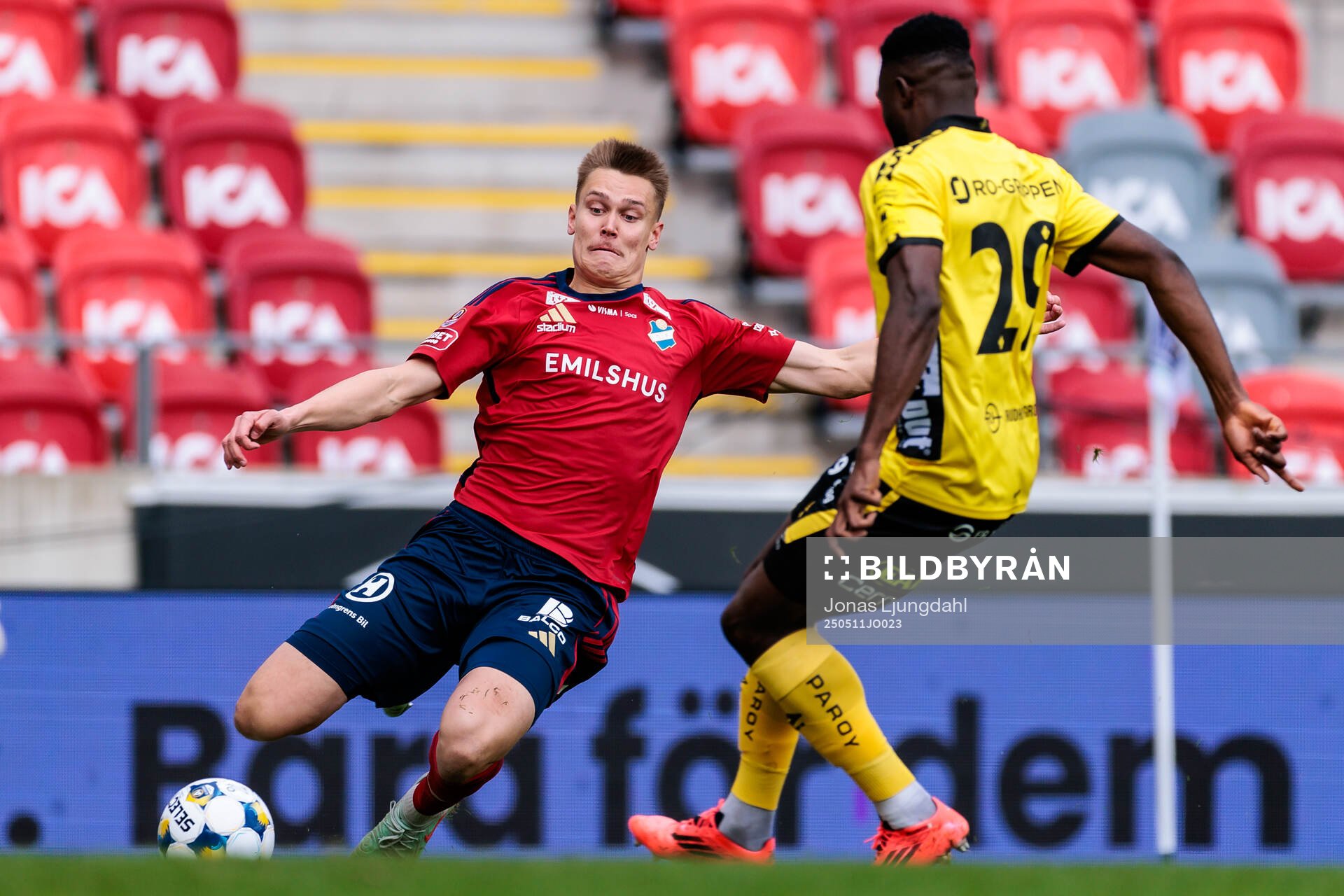 Östers Matias Tamminen under fotbollsmatchen i Allsvenskan mellan Öster och Elfsborg den 11 maj 2025 i Växjö. 
