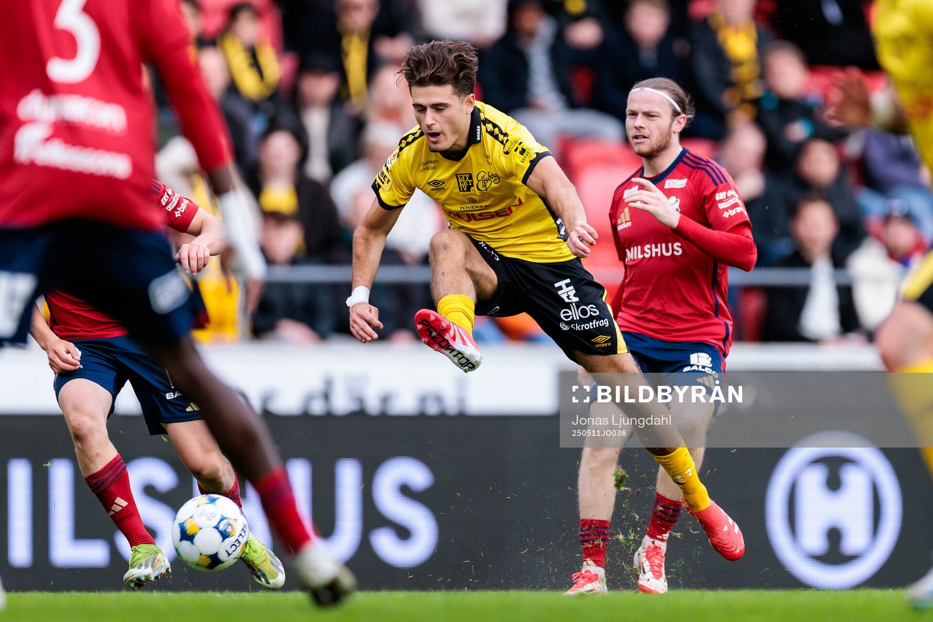 Elfsborgs Besfort Zeneli under fotbollsmatchen i Allsvenskan mellan Öster och Elfsborg den 11 maj 2025 i Växjö. 