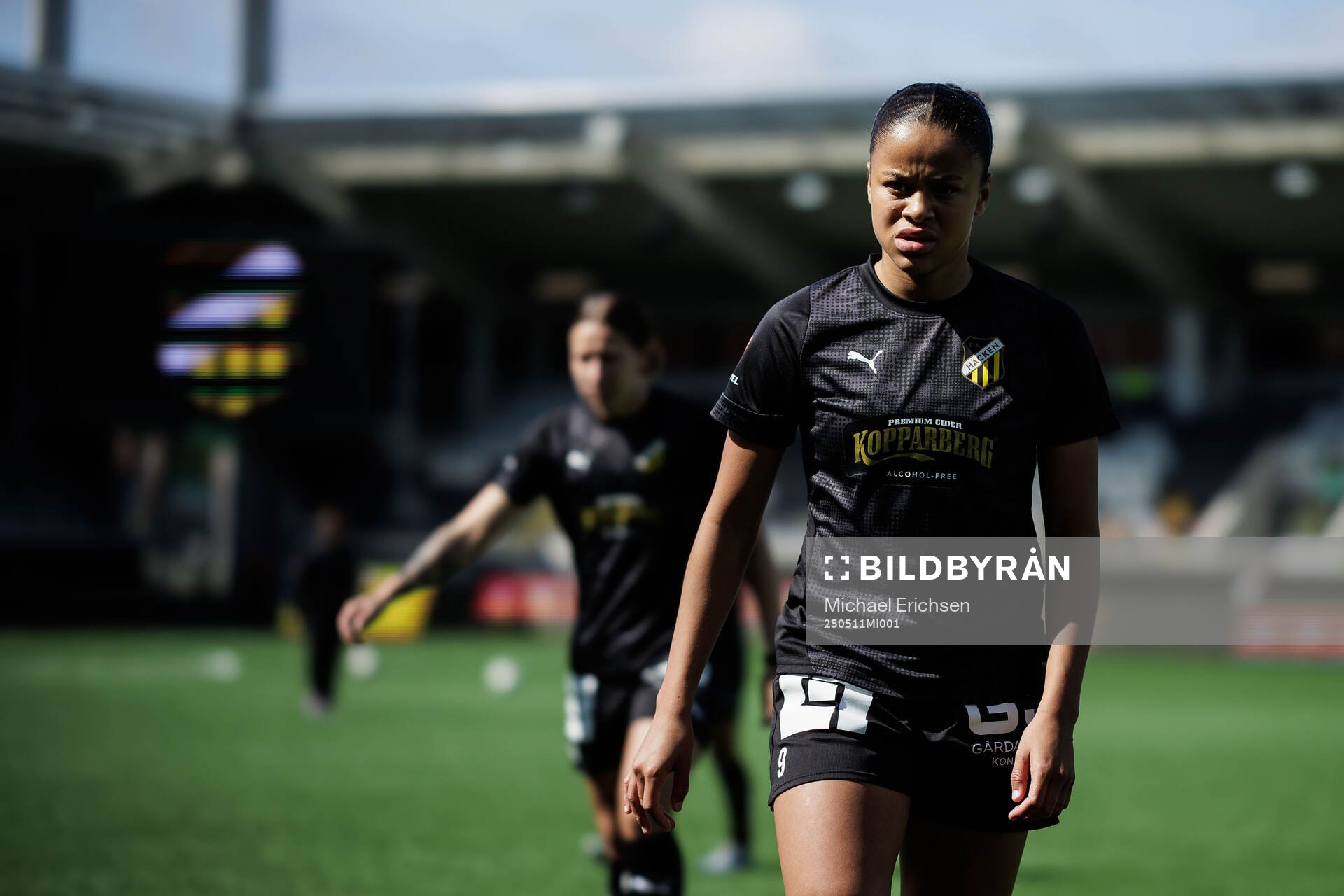 Häckens Felicia Schröder inför fotbollsmatchen i Damallsvenskan mellan Häcken och Brommapojkarna den 11 maj 2025 i Göteborg. 