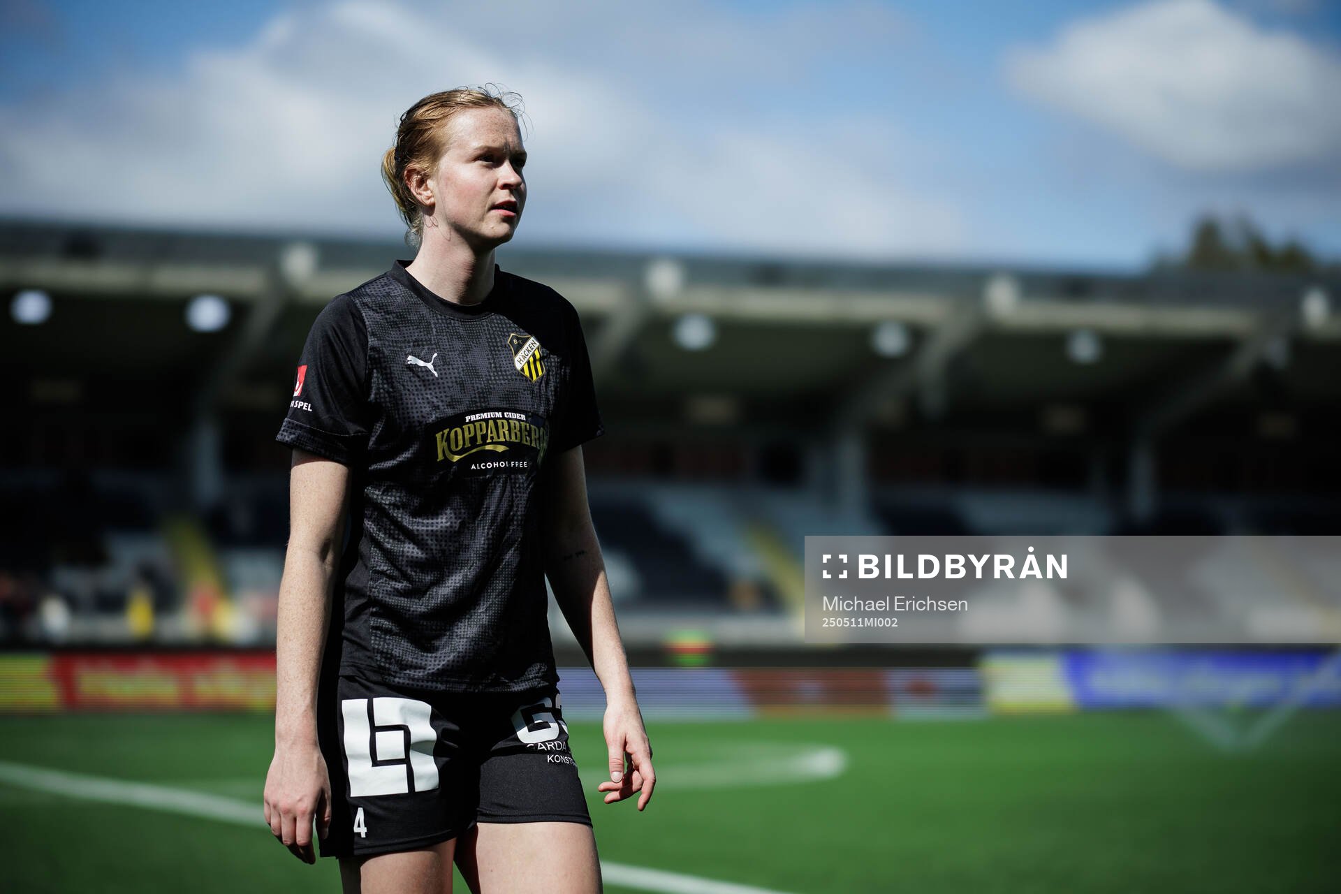 Häckens Emma Östlund inför fotbollsmatchen i Damallsvenskan mellan Häcken och Brommapojkarna den 11 maj 2025 i Göteborg. 