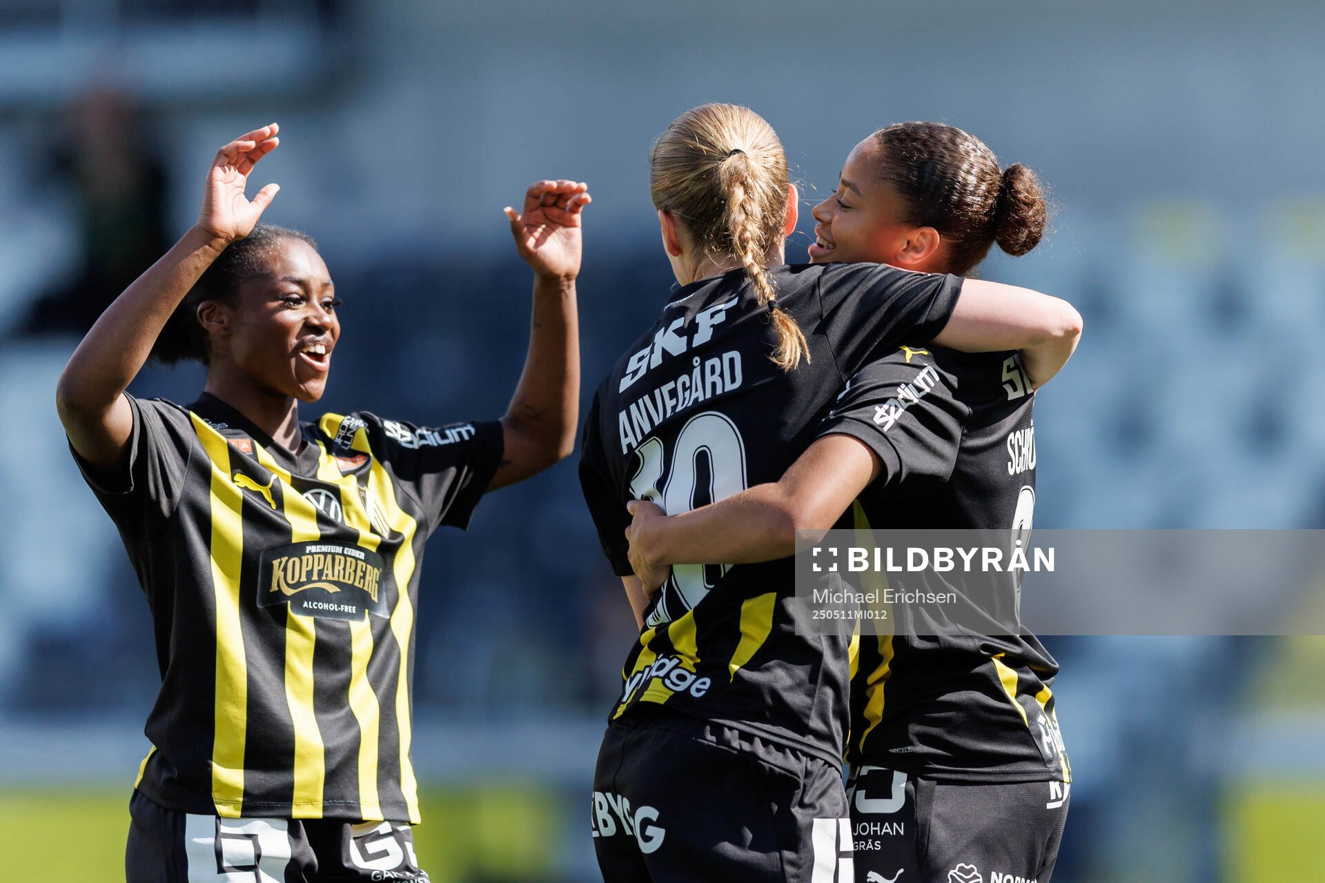 Häckens Felicia Schröder jublar efter 3-0 under fotbollsmatchen i Damallsvenskan mellan Häcken och Brommapojkarna den 11 maj 2025 i Göteborg.