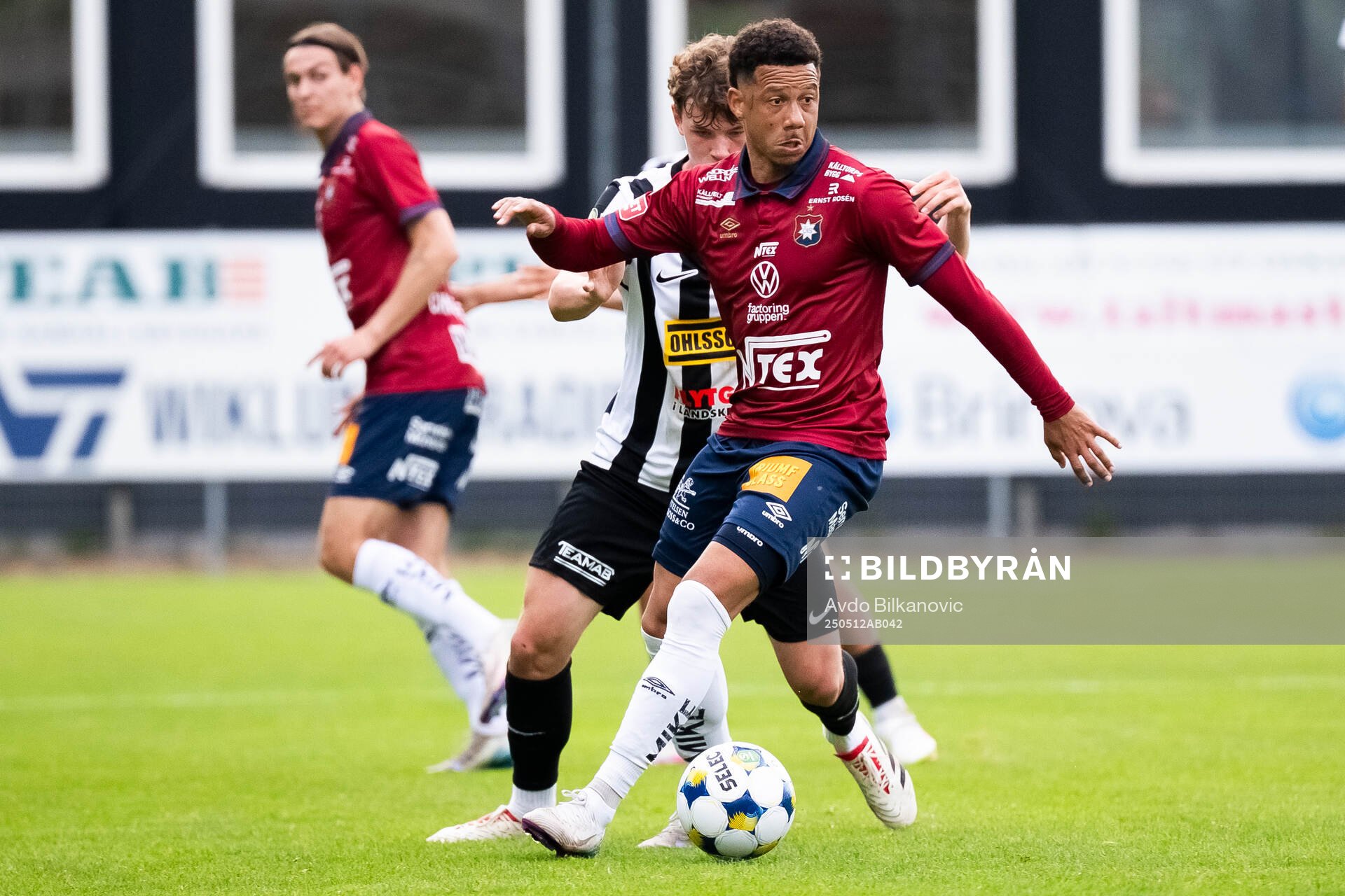 Örgrytes Tobias Sana under fotbollsmatchen i Superettan mellan Landskrona och Örgryte den 12 maj 2025 i Landskrona. 