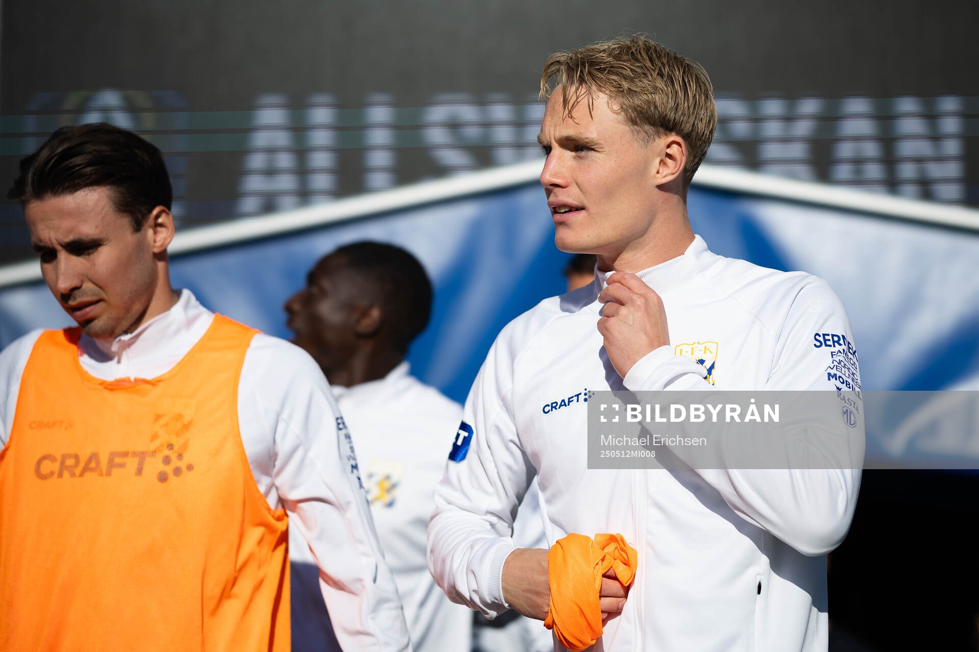 IFK Göteborgs Anders Trondsen och Max Fenger inför fotbollsmatchen i Allsvenskan mellan IFK Göteborg och Djurgården den 12 maj 2025 i Göteborg.