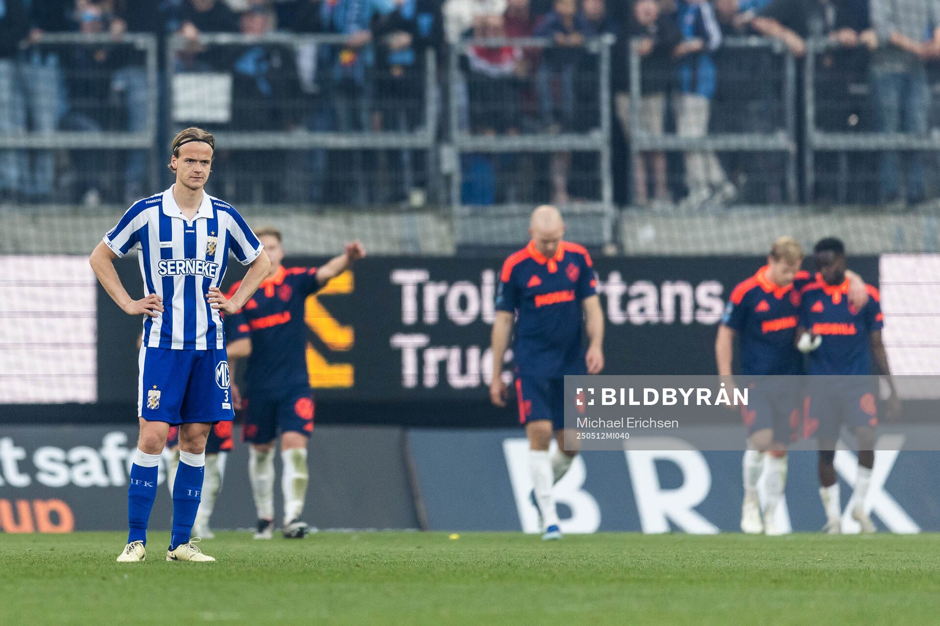 IFK Göteborgs August Erlingmark deppar