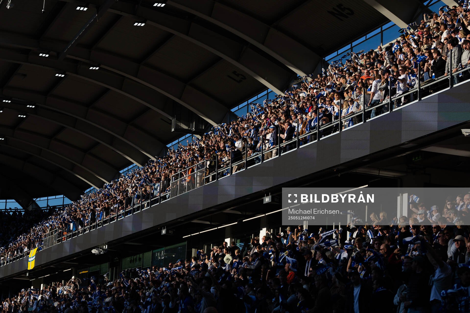 IFK Göteborgs supportrar jublar