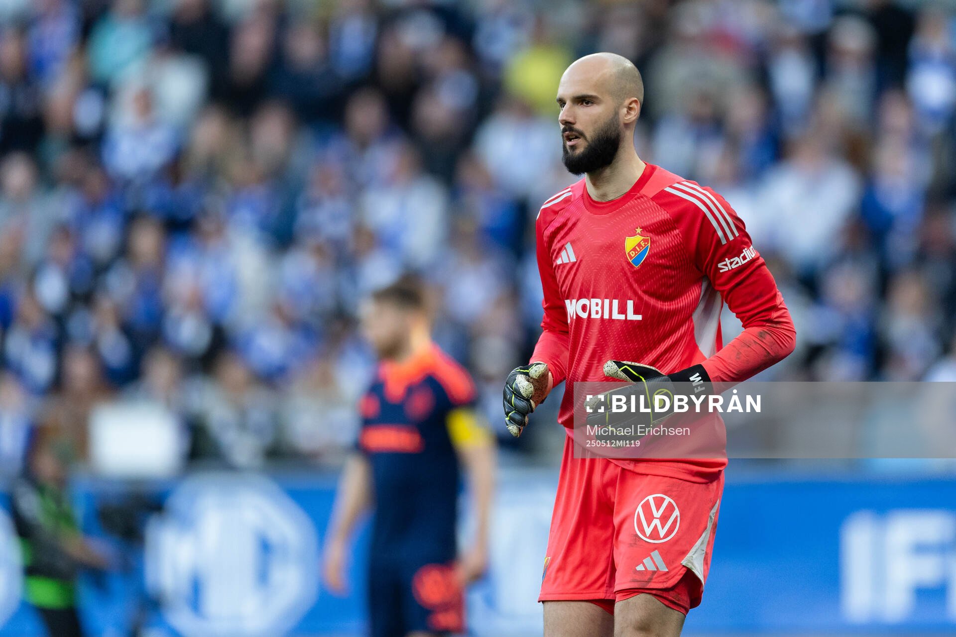 Djurgårdens målvakt Filip Manojlovic under fotbollsmatchen i Allsvenskan mellan IFK Göteborg och Djurgården den 12 maj 2025 i Göteborg.