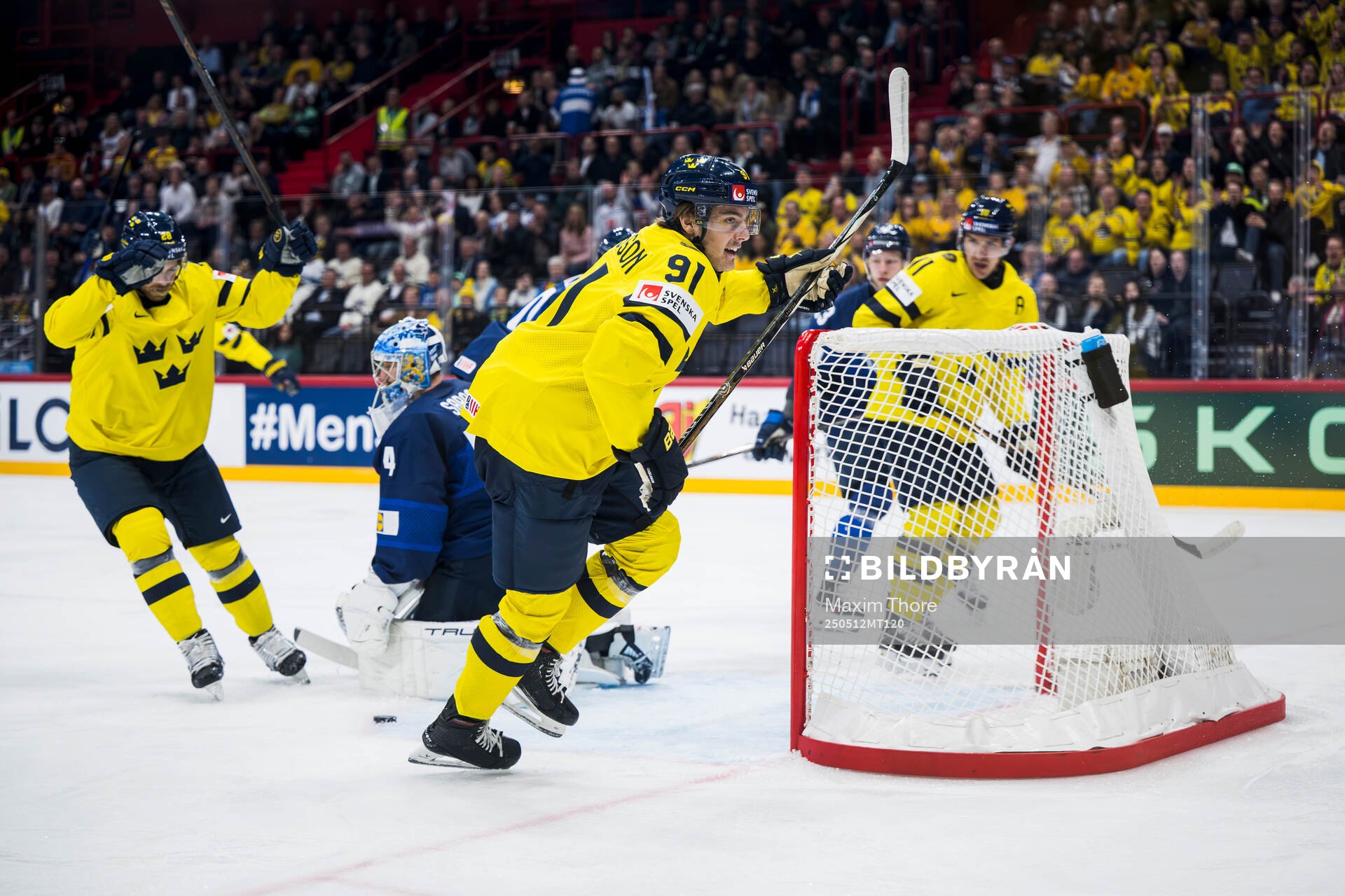 Leo Carlsson of Sweden celebrates the 0-1 goal