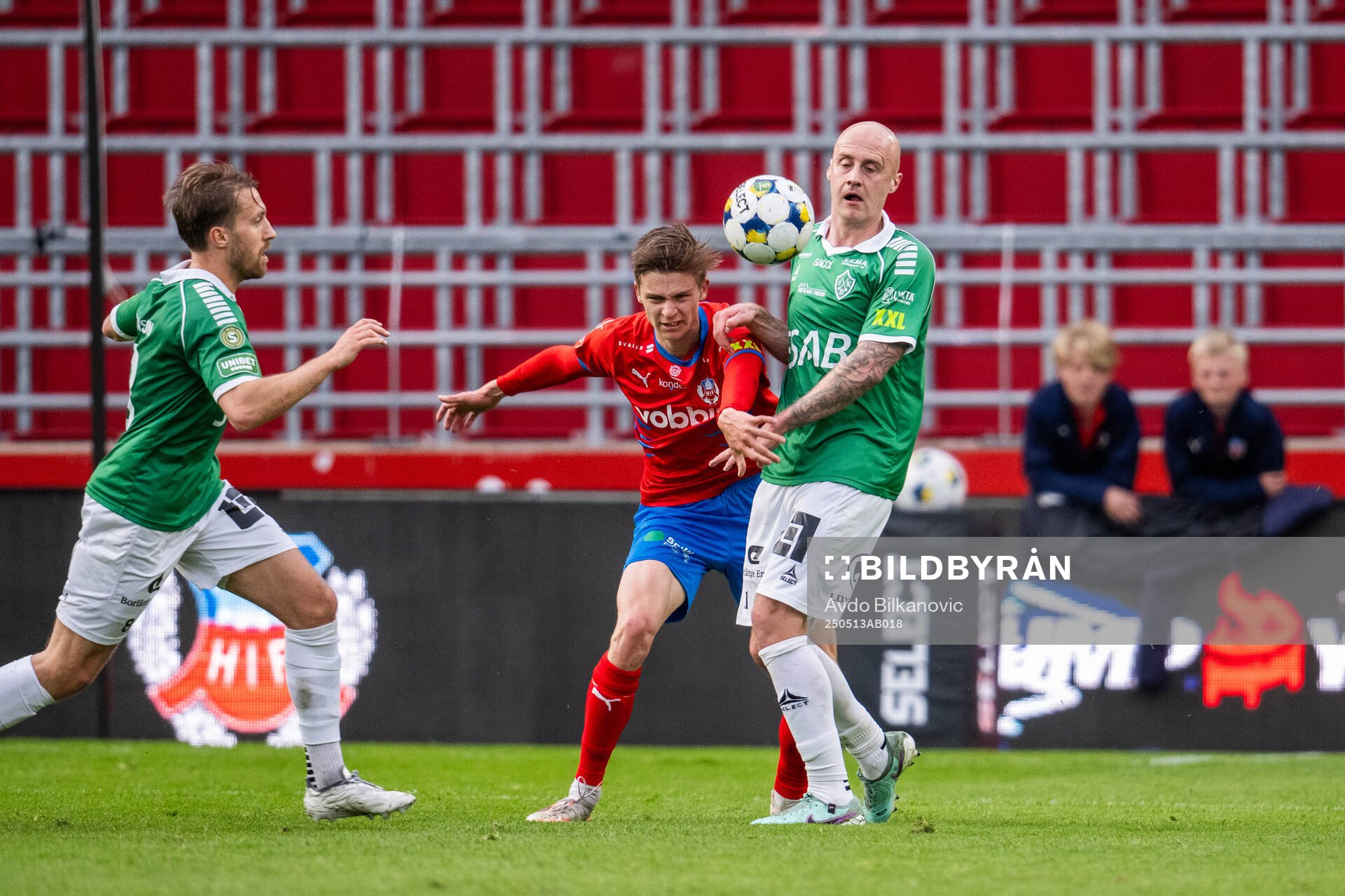 Helsingborgs Adrian Svanbäck och Brages Anton Lundin