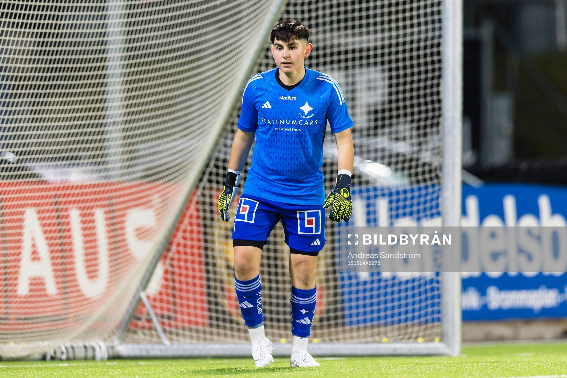 IFK Norrköpings målvakt Samir Muhovic under finalen i ligacupen för P17 mellan Brommapojkarna och IFK Norrköping den 14 maj 2025 i Stockholm.