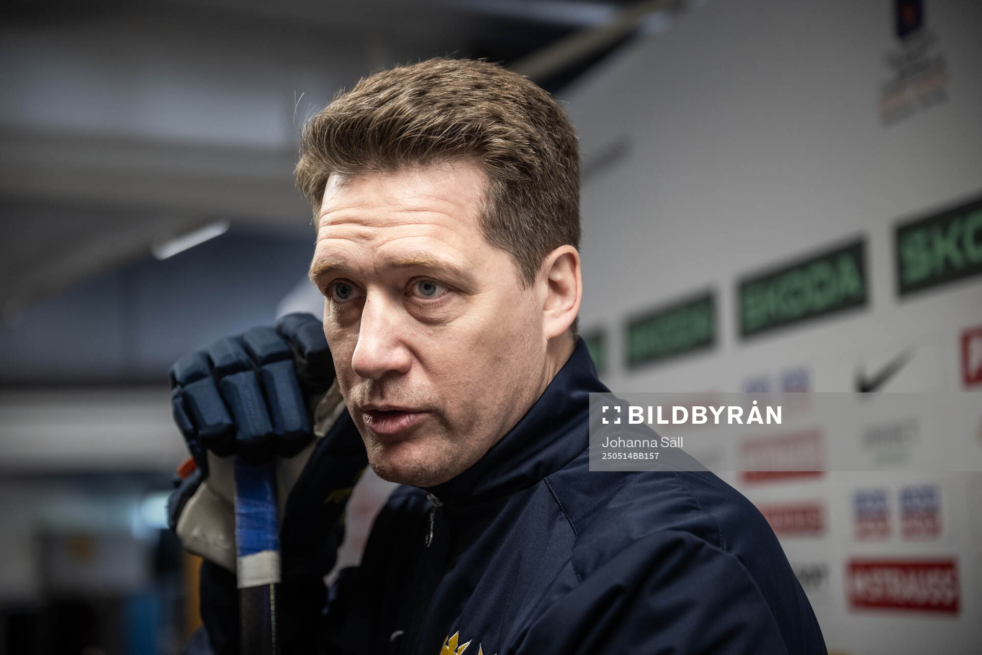 Head coach Sam Hallam of Sweden