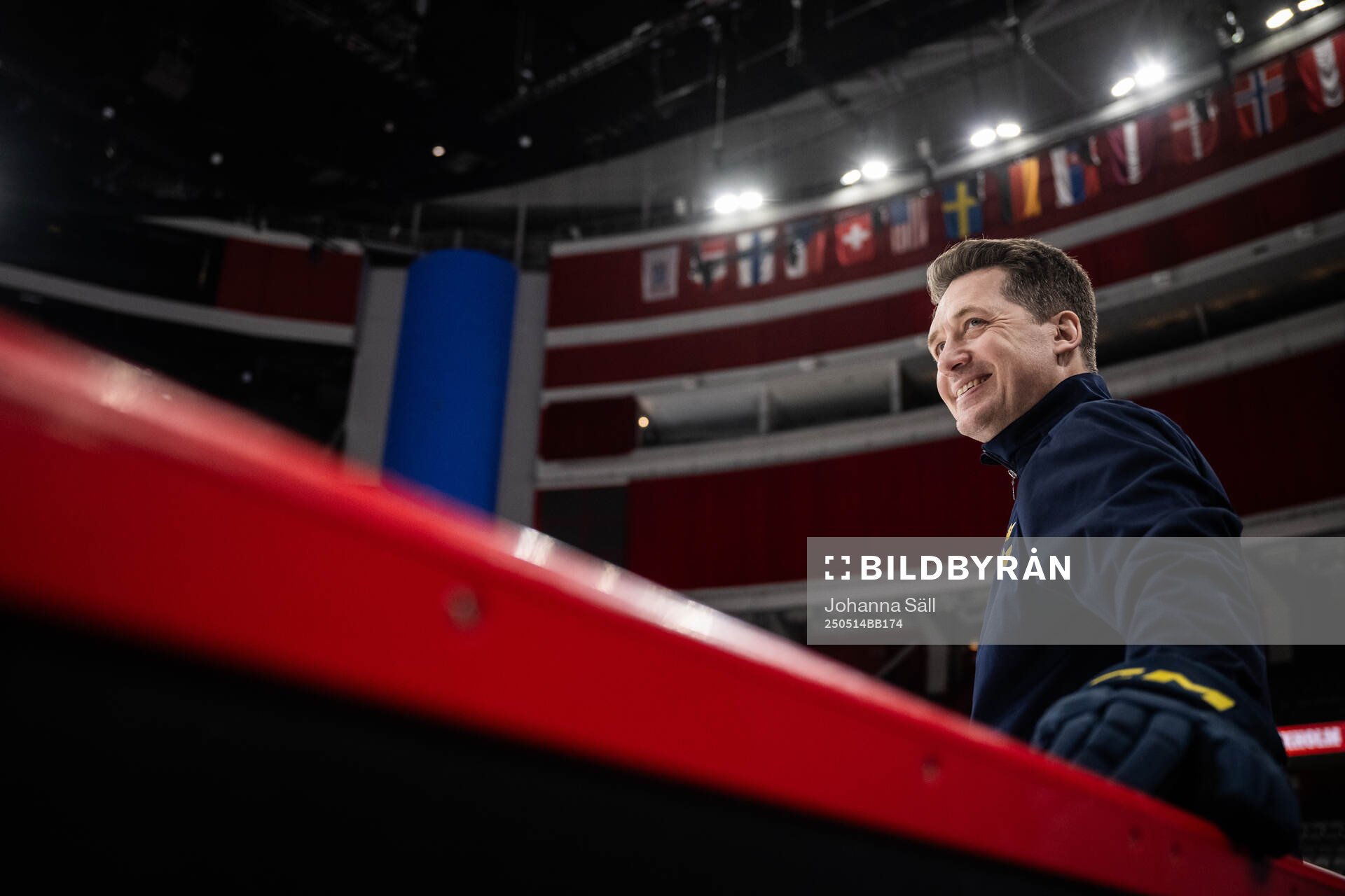 Head coach Sam Hallam of Sweden at a practice session