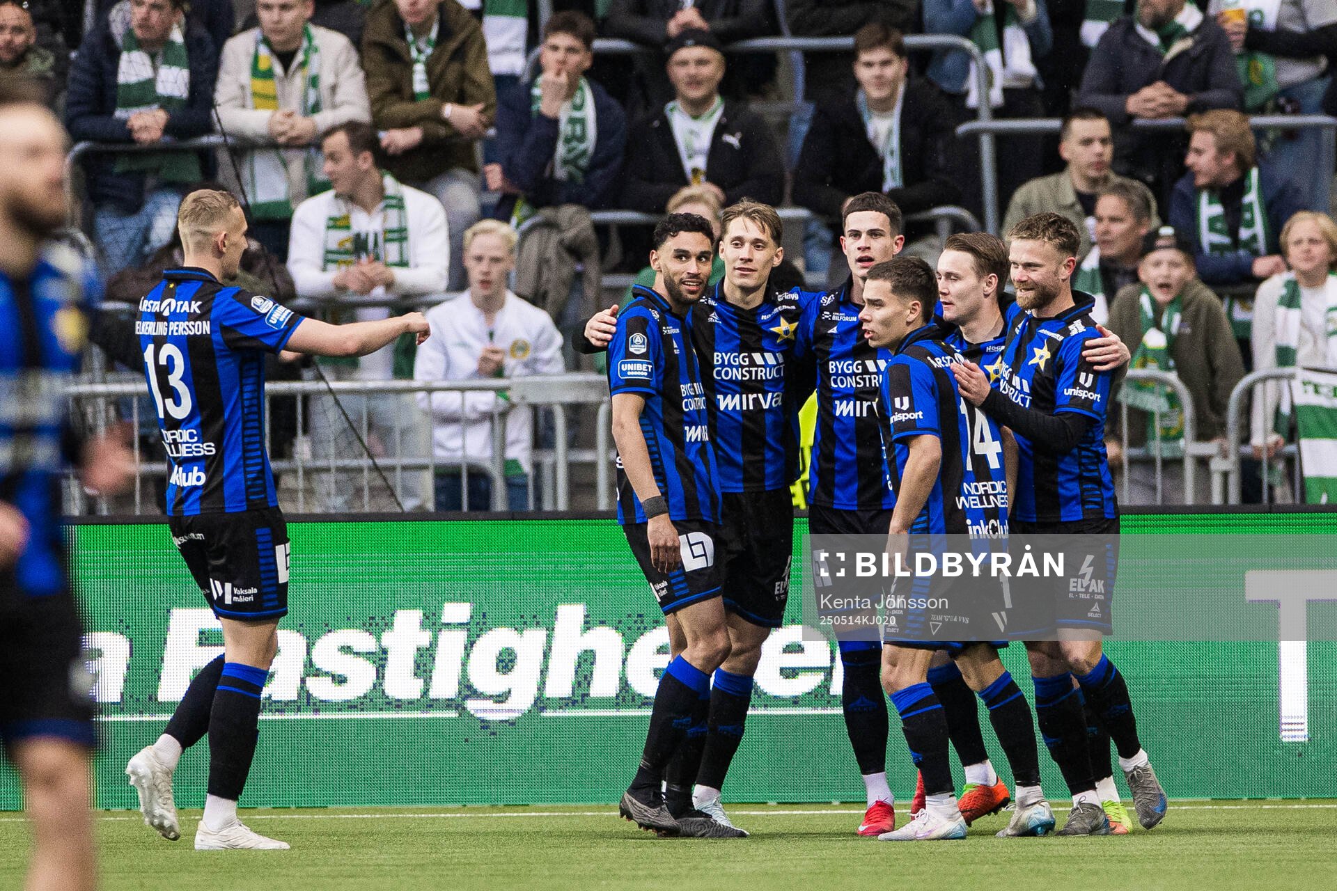 Sirius Noel Milleskog jublar efter 0-1 målet under fotbollsmatchen i Allsvenskan mellan Hammarby och Sirius den 14 maj 2025 i Stockholm. 