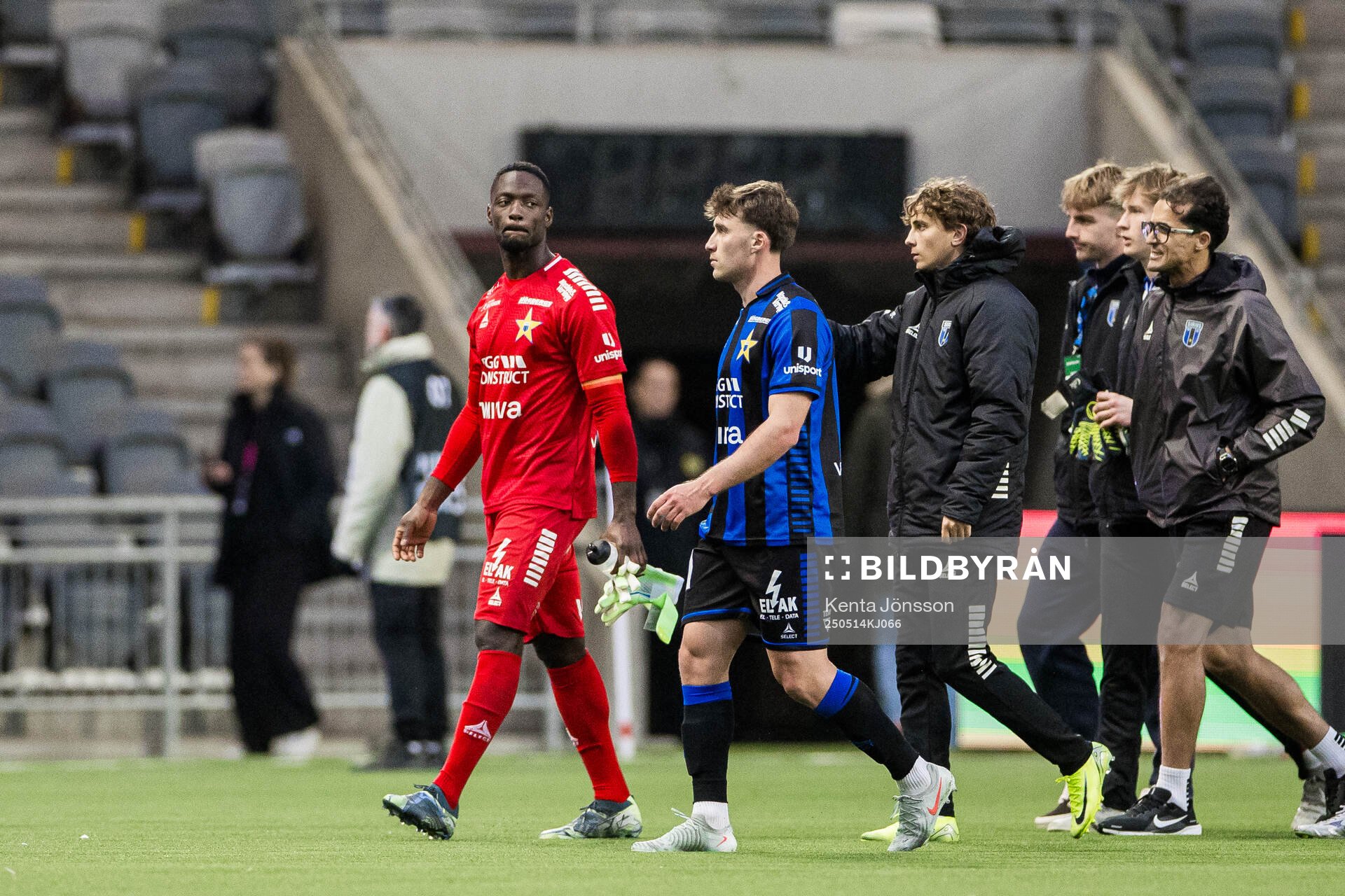 Sirius målvakt Ismael Diawara deppar