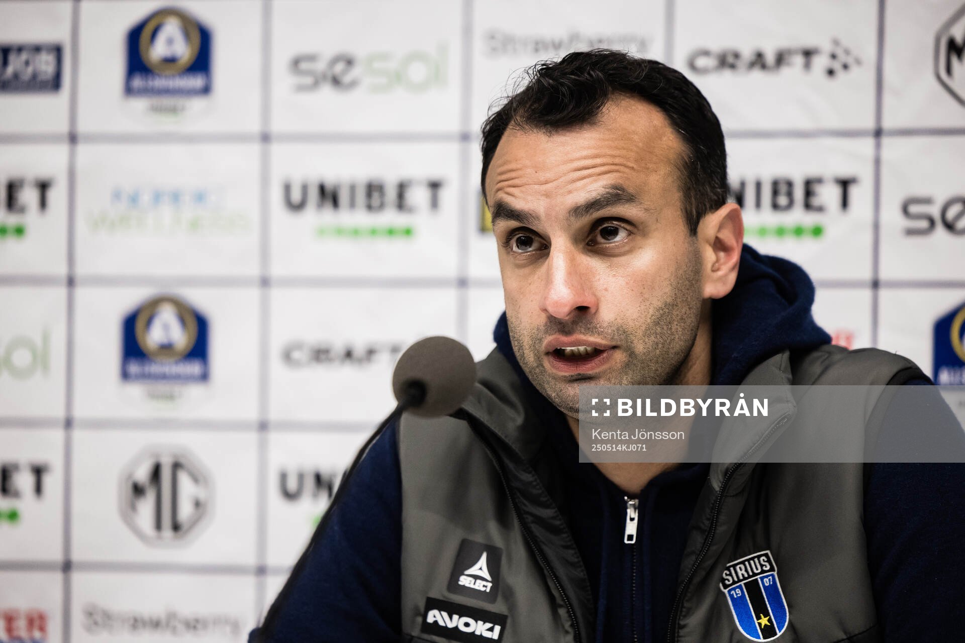 Sirius tränare Andreas Engelmark under presskonferensen efter fotbollsmatchen i Allsvenskan mellan Hammarby och Sirius den 14 maj 2025 i Stockholm.