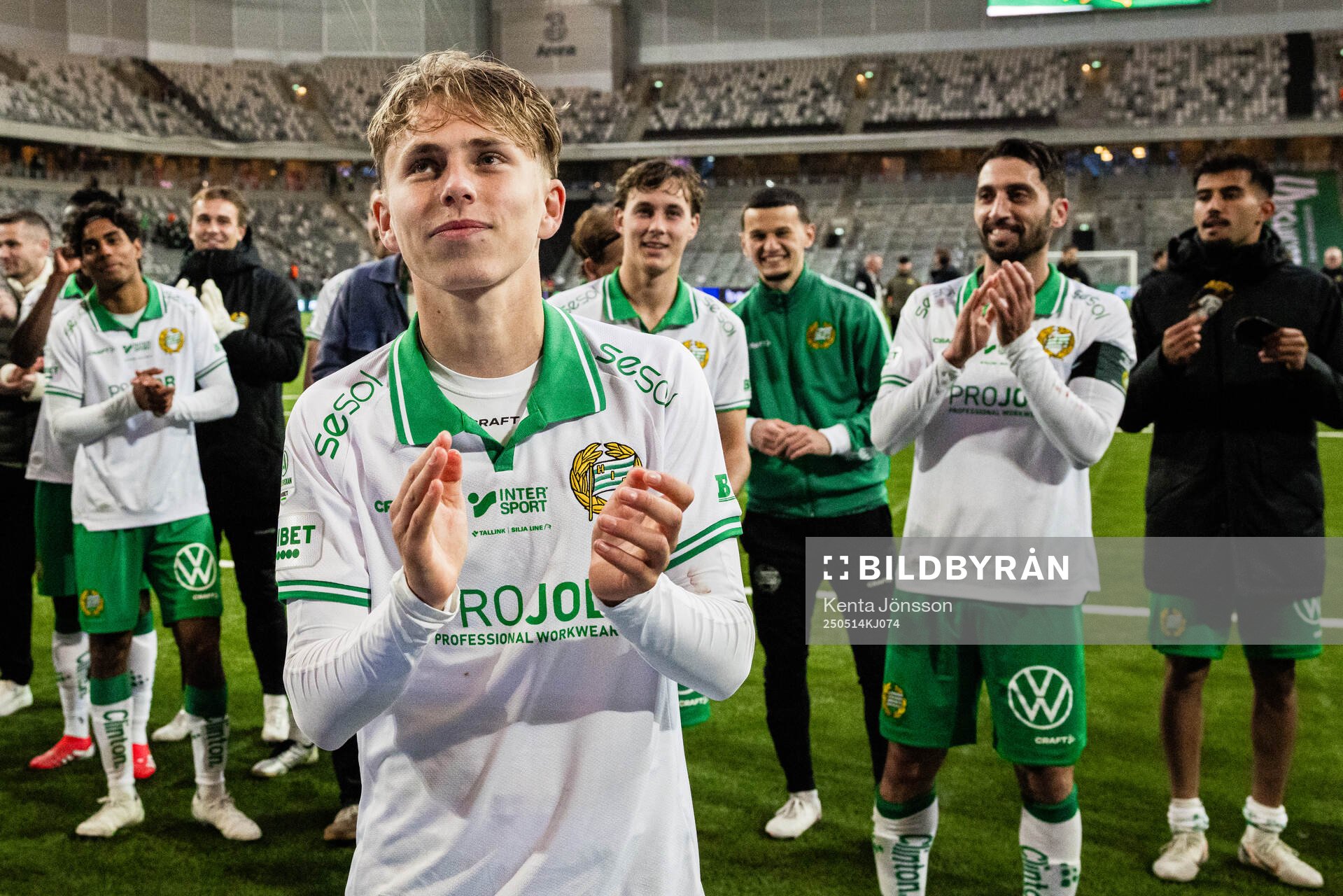 Hammarbys Wilson Lindberg Uhrström jublar efter fotbollsmatchen i Allsvenskan mellan Hammarby och Sirius den 14 maj 2025 i Stockholm. 