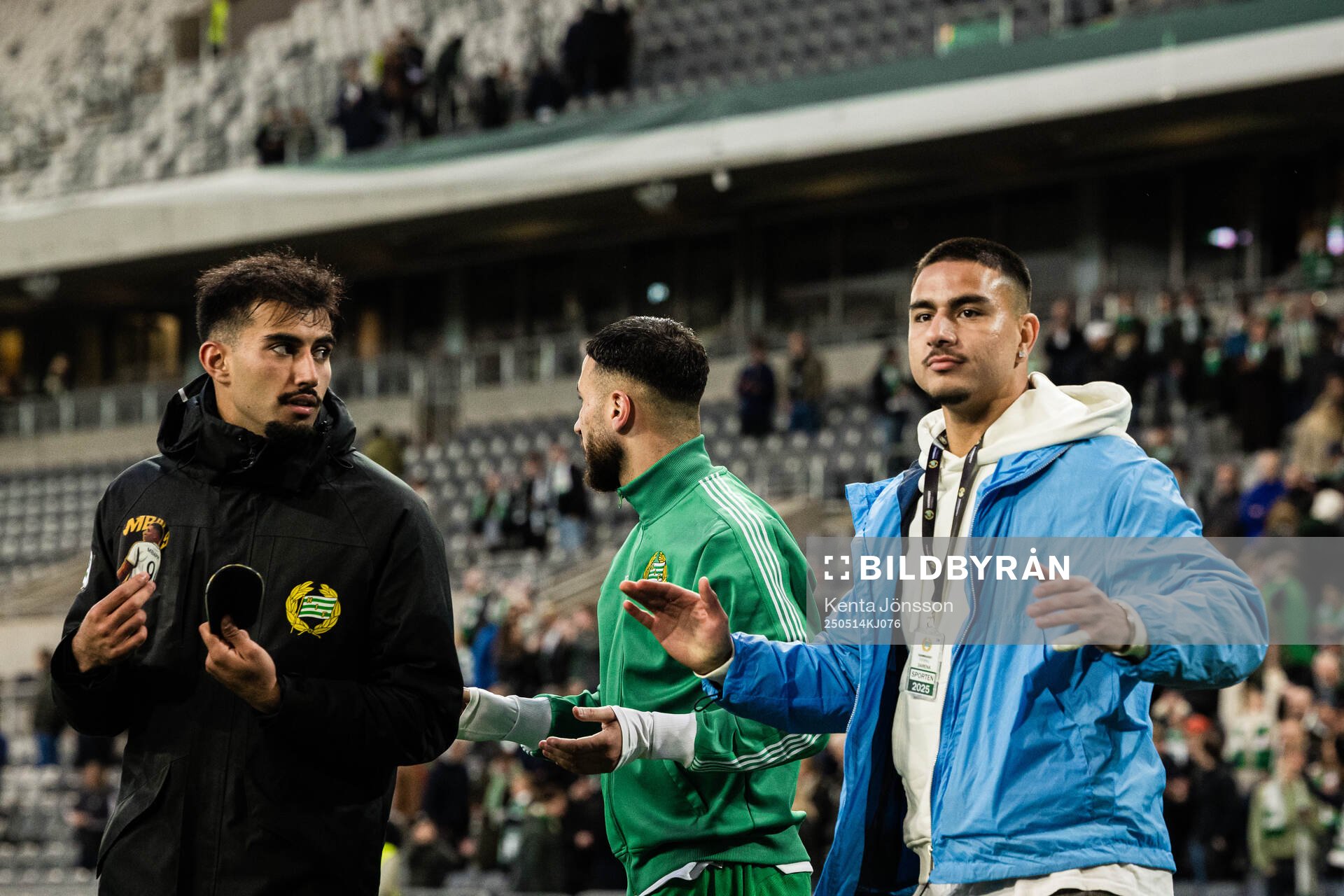 Hammarbys Montader Madjed och Jusef Erabi efter fotbollsmatchen i Allsvenskan mellan Hammarby och Sirius den 14 maj 2025 i Stockholm. 