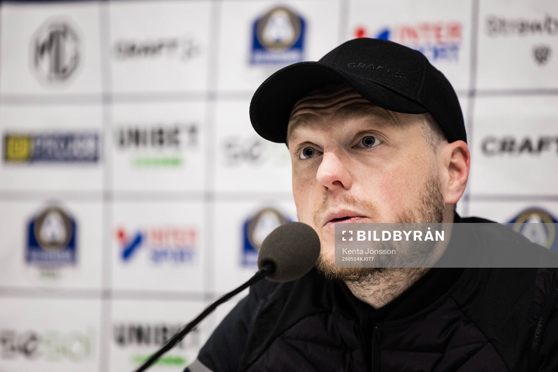 Hammarbys tränare Kim Hellberg under presskonferensen efter fotbollsmatchen i Allsvenskan mellan Hammarby och Sirius den 14 maj 2025 i Stockholm.