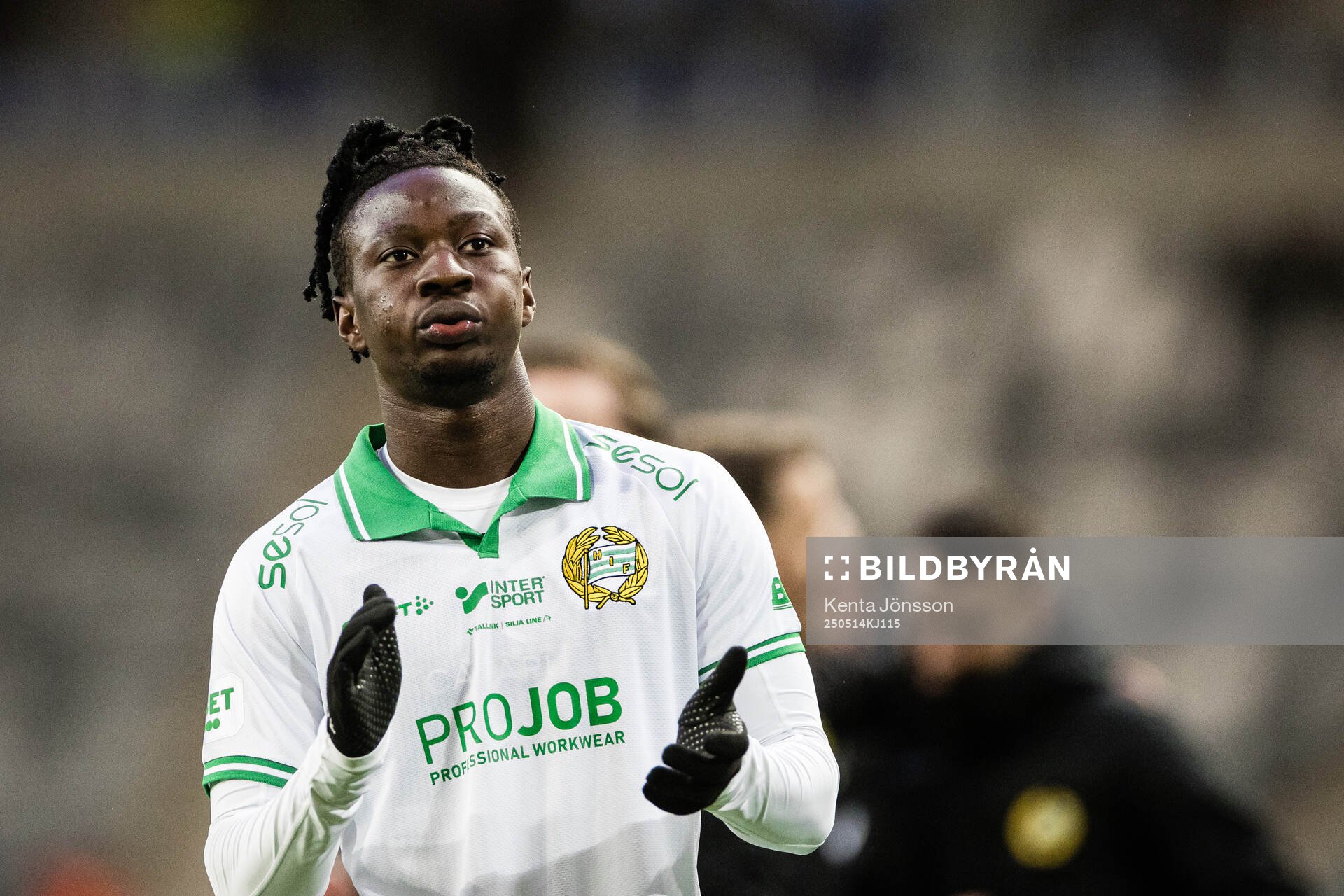 Hammarbys Moise Elohim Victoire Kabore efter fotbollsmatchen i Allsvenskan mellan Hammarby och Sirius den 14 maj 2025 i Stockholm. 