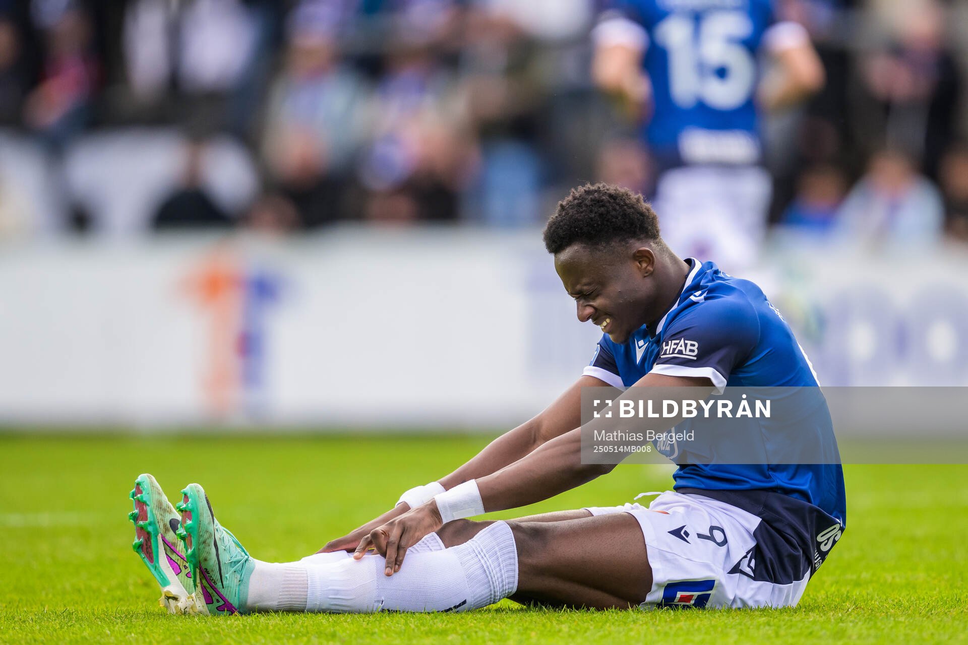 Halmstads Yannick Agnero har ont