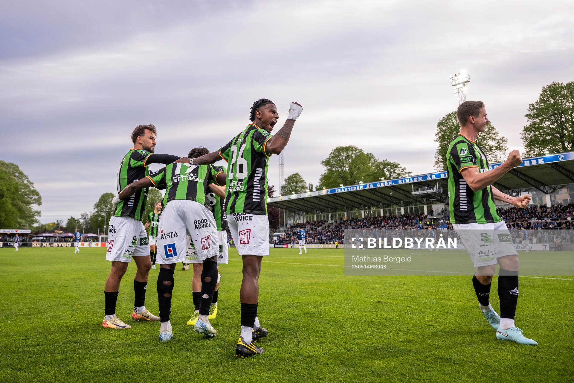 GAIS Ibrahim Diabate jublar med Edvin Becirovic, Chovanie