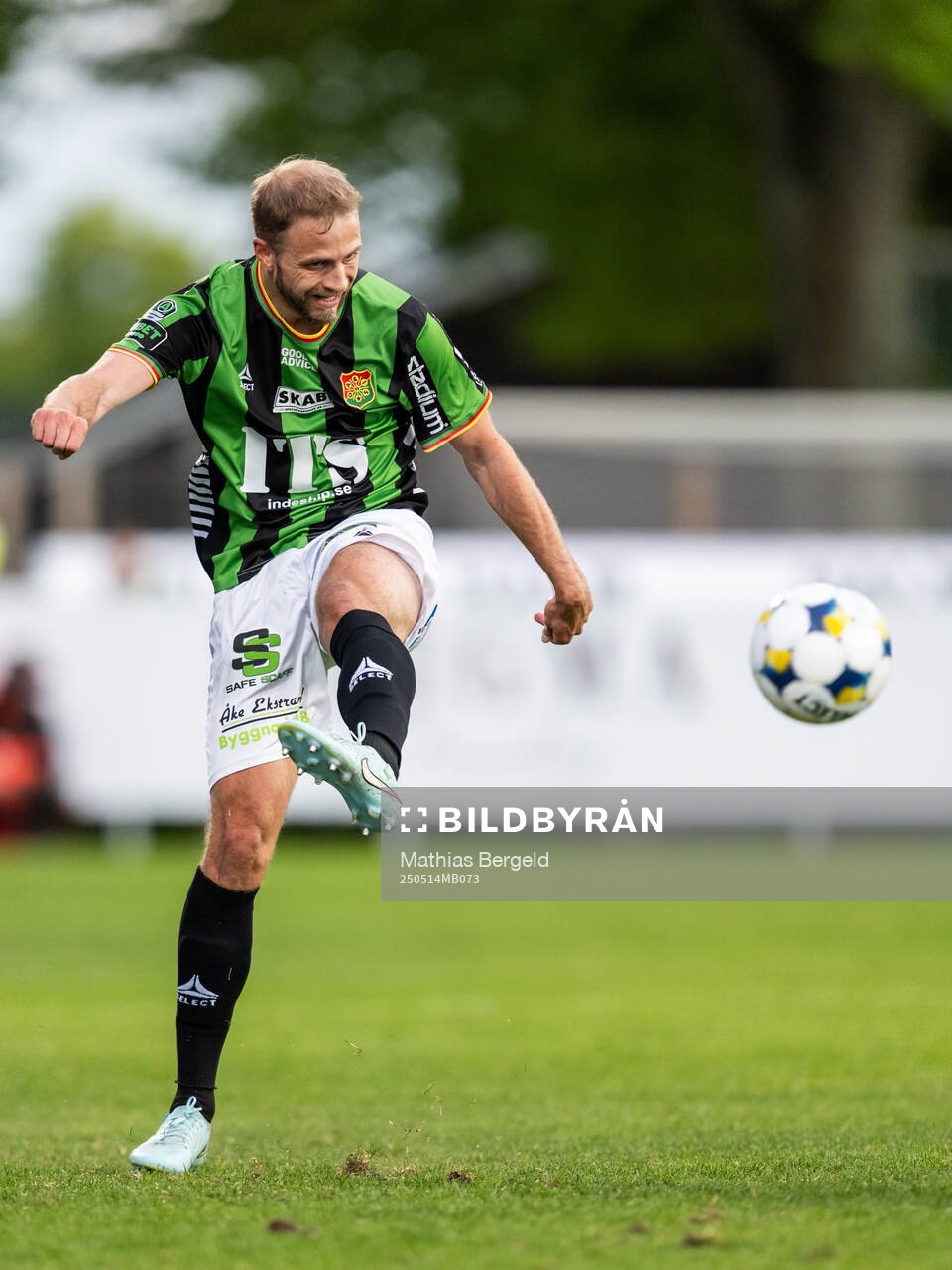 GAIS Gustav Lundgren under fotbollsmatchen i Allsvenskan mellan Halmstad och GAIS den 14 maj 2025 i Halmstad. 
