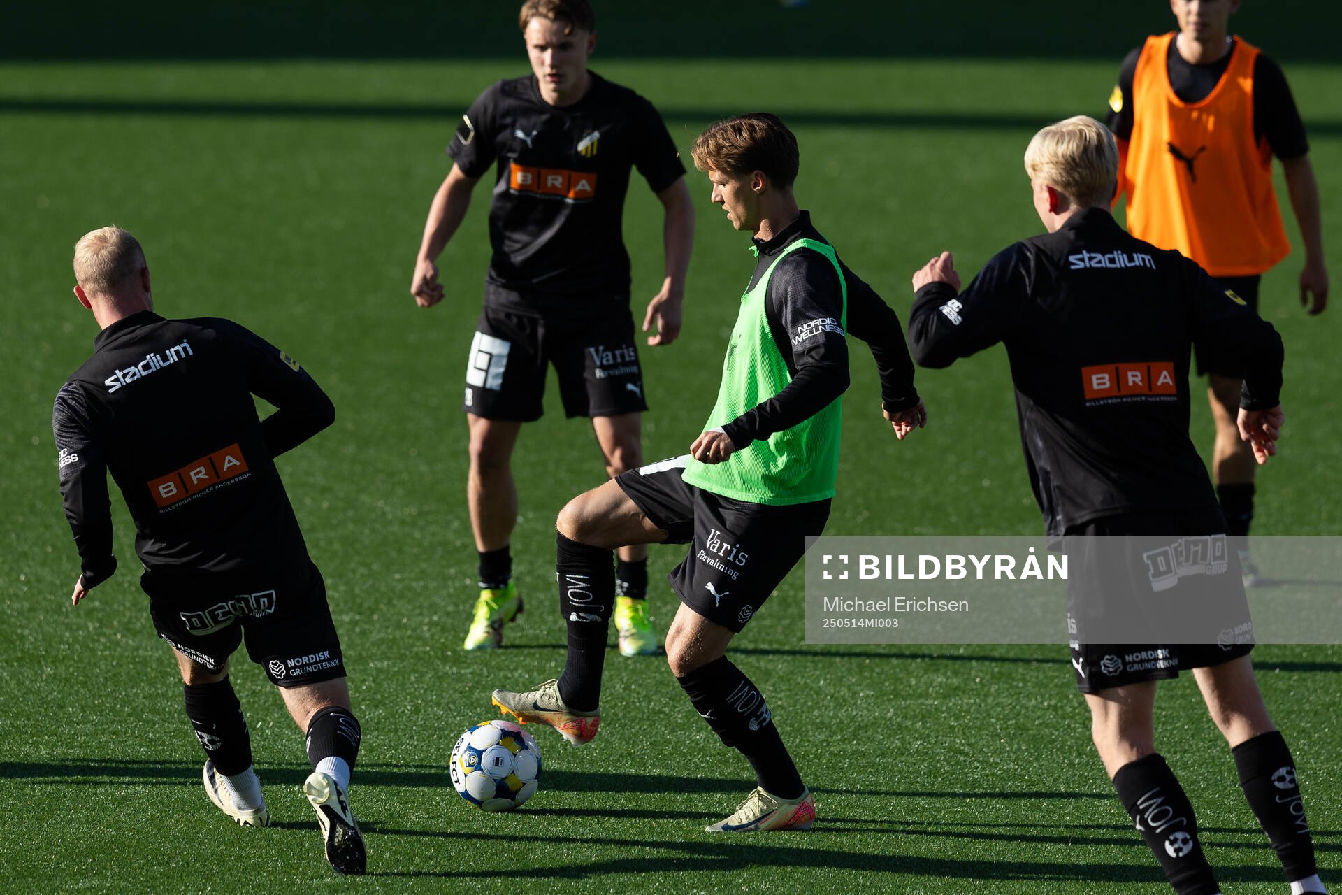 Häckens Samuel Leach Holm inför fotbollsmatchen i Allsvenskan mellan Häcken och AIK den 14 maj 2025 i Göteborg. 
