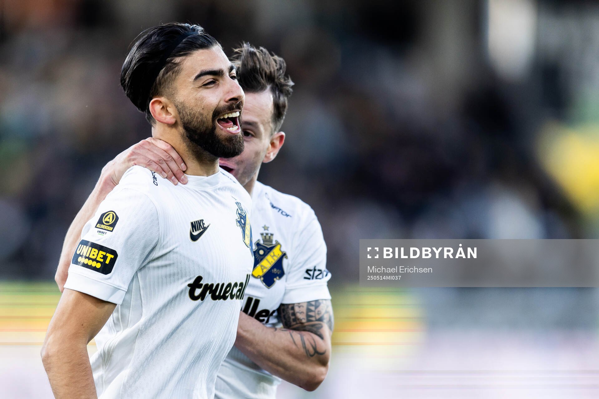 AIKs Andronikos Kakoullis jublar med Bersant Celina