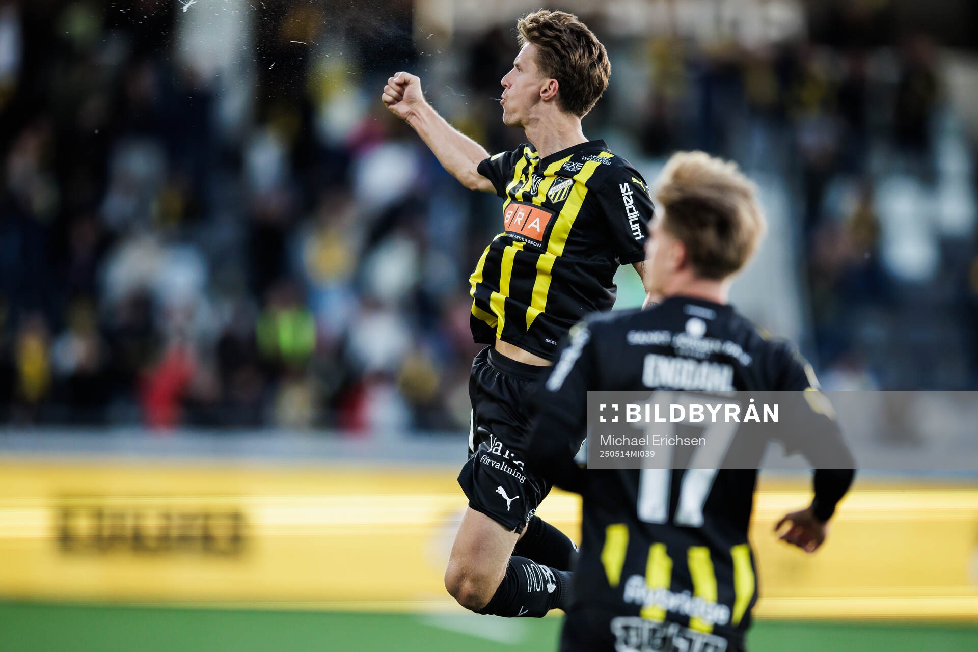 Häckens Samuel Leach Holm jublar efter 3-3 målet under fotbollsmatchen i Allsvenskan mellan Häcken och AIK den 14 maj 2025 i Göteborg. 