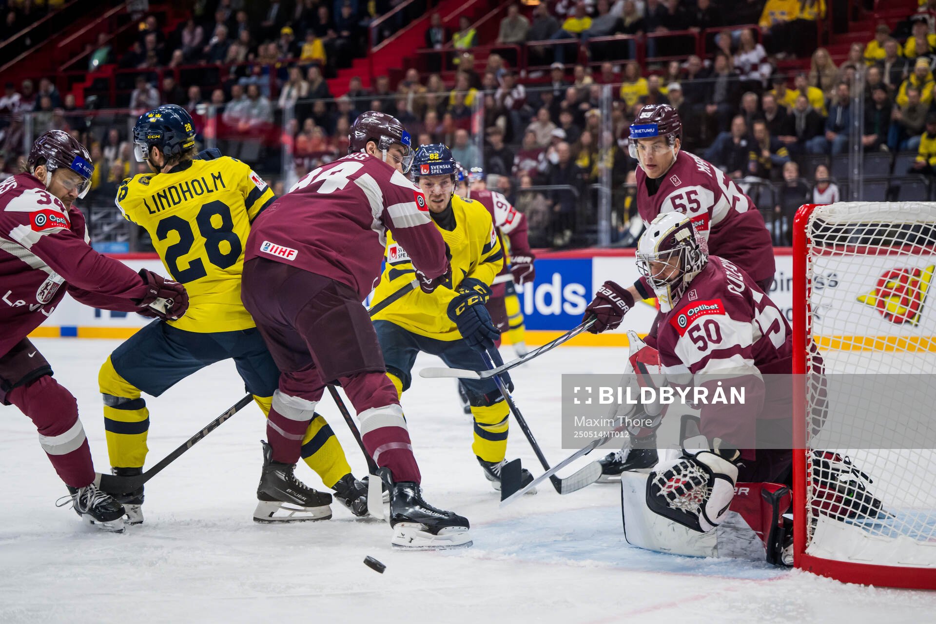 Jesper Frödén of Sweden against Roberts Mamcics and