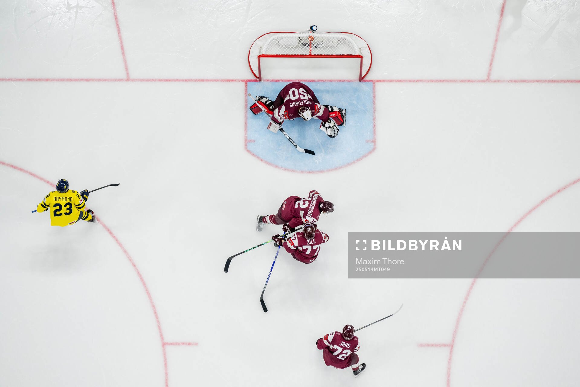 Lucas Raymond of Sweden scores the 0-3 goal against