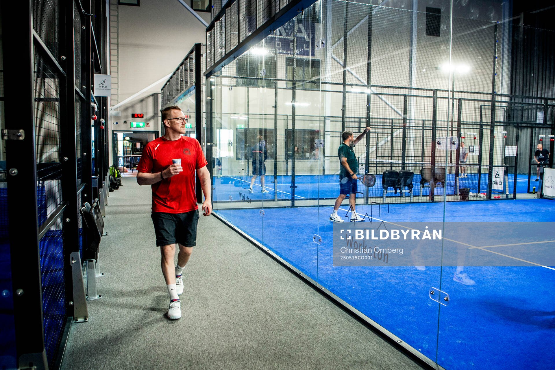 Jesper Mattsson, säljare för Malmö Redhawks, spelar
