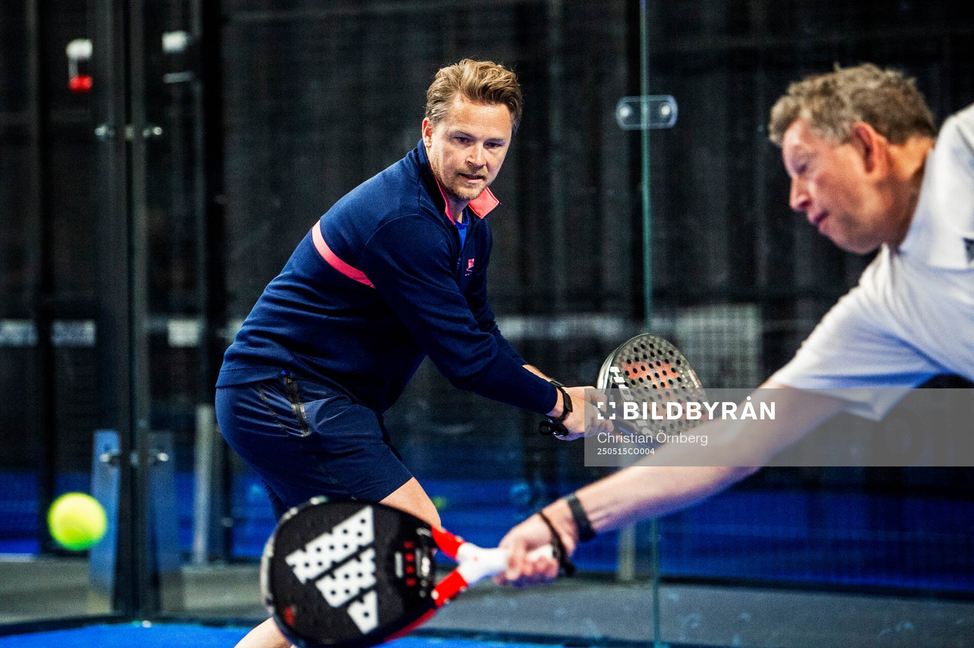 Nicklas Jadeland spelar padel