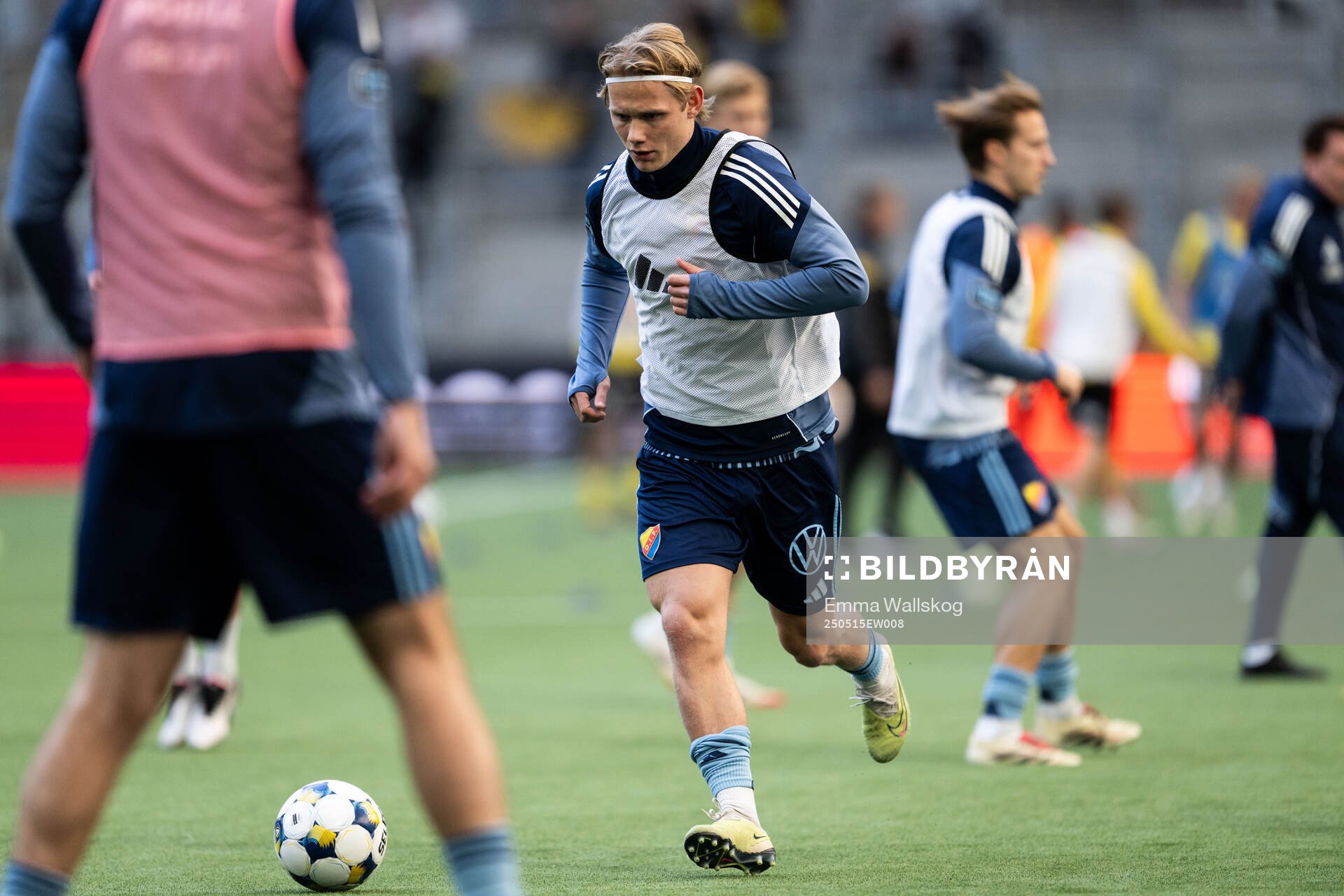 Djurgårdens Tobias Gulliksen inför fotbollsmatchen i Allsvenskan mellan Djurgården och Mjällby den 15 maj 2025 i Stockholm. 