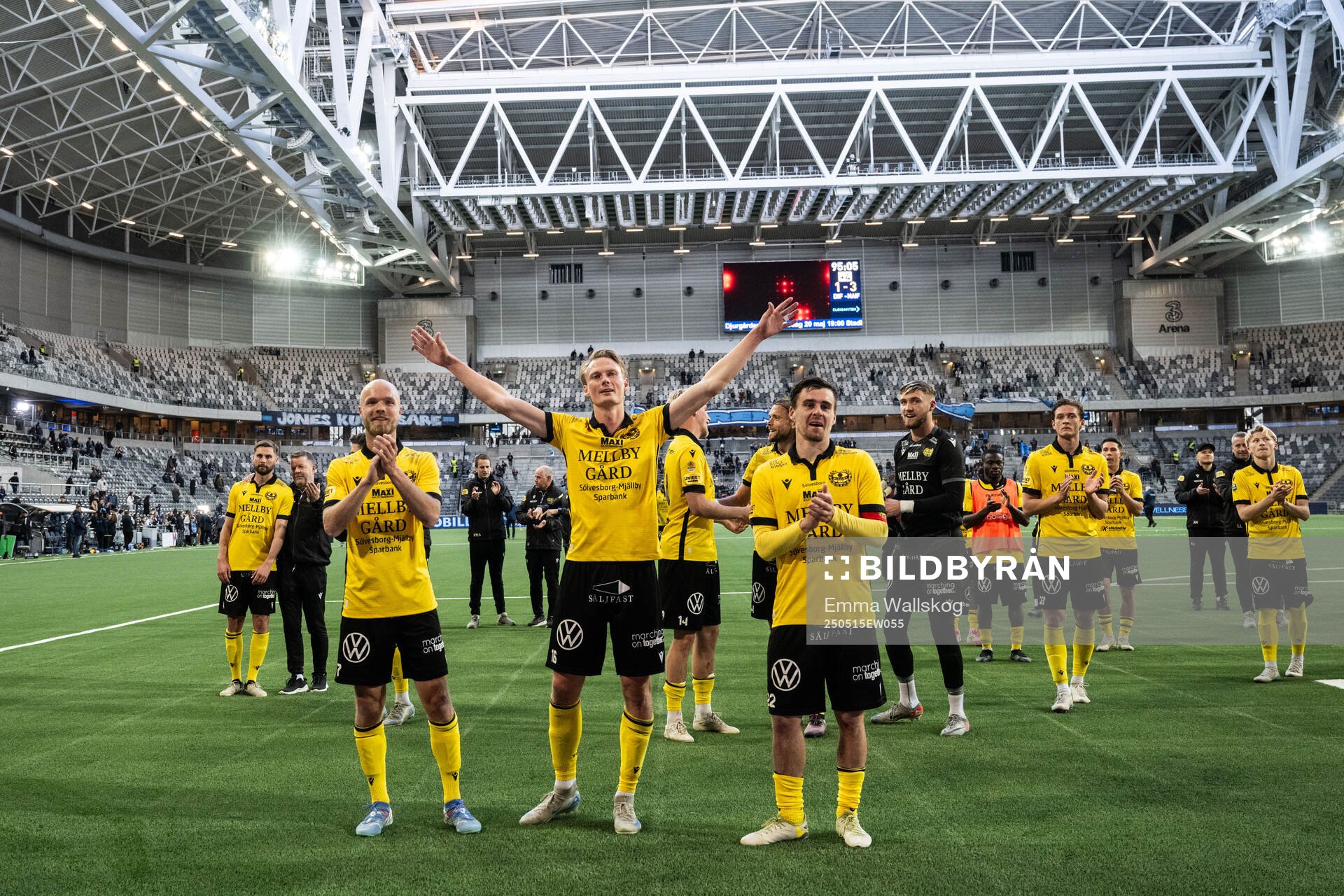 Mjällbys Viktor Gustafson, Alexander Johansson och Jesper