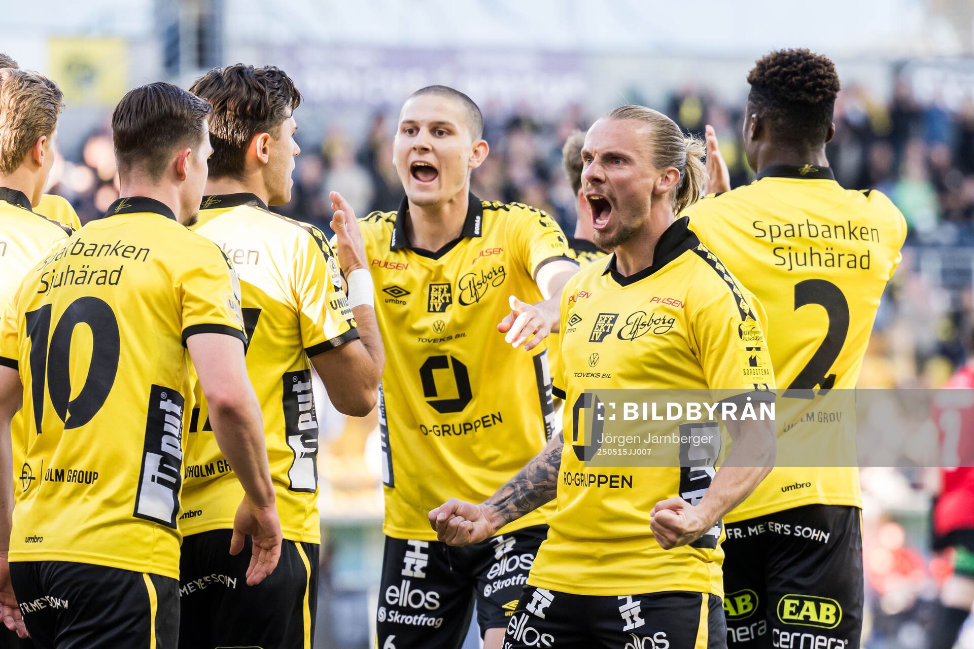 Elfsborgs Niklas Hult jublar efter 1-0 målet under fotbollsmatchen i Allsvenskan mellan Elfsborg och Brommapojkarna den 15 maj 2025 i Borås.