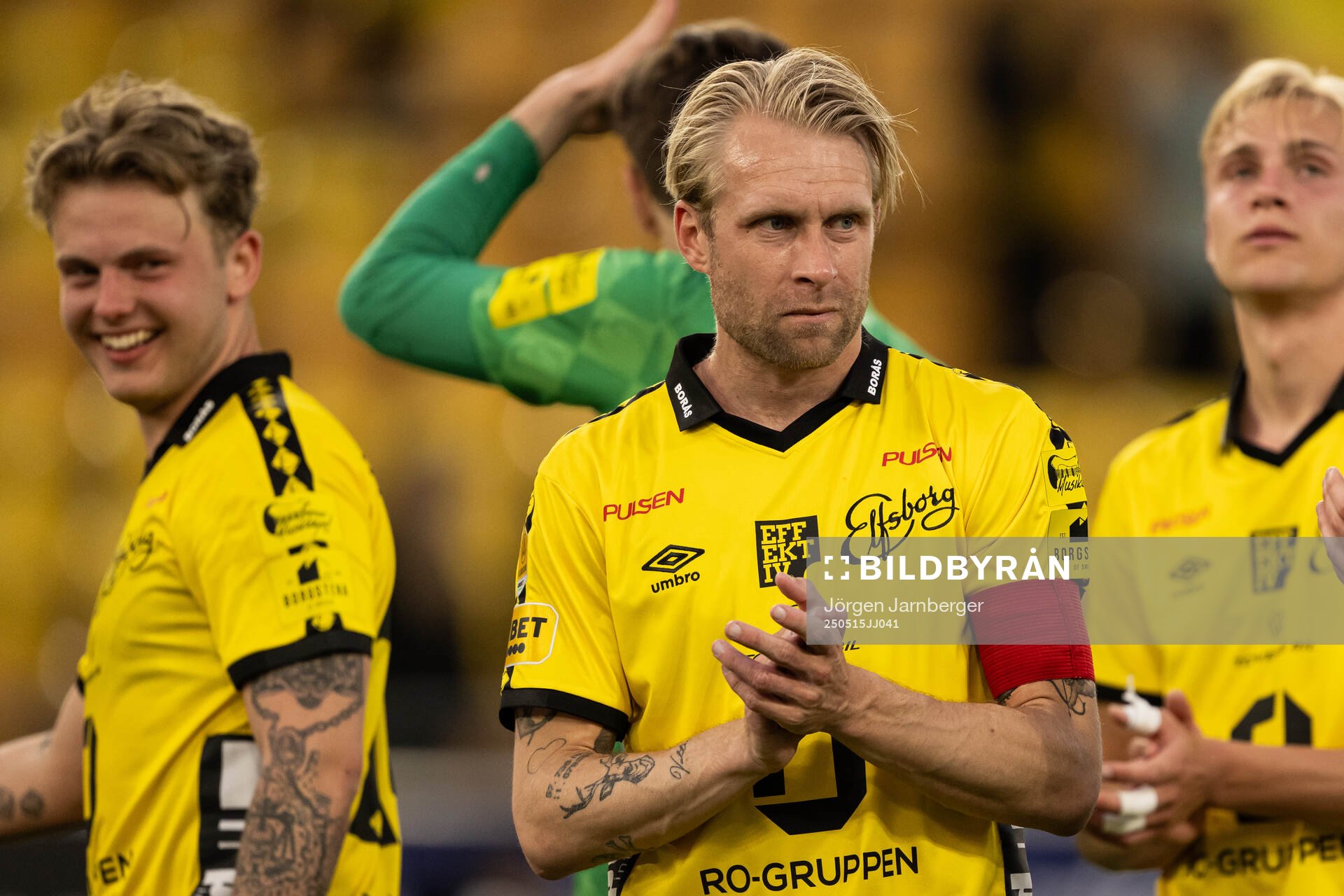 Elfsborgs Johan Larsson jublar efter fotbollsmatchen i Allsvenskan mellan Elfsborg och Brommapojkarna den 15 maj 2025 i Borås. 