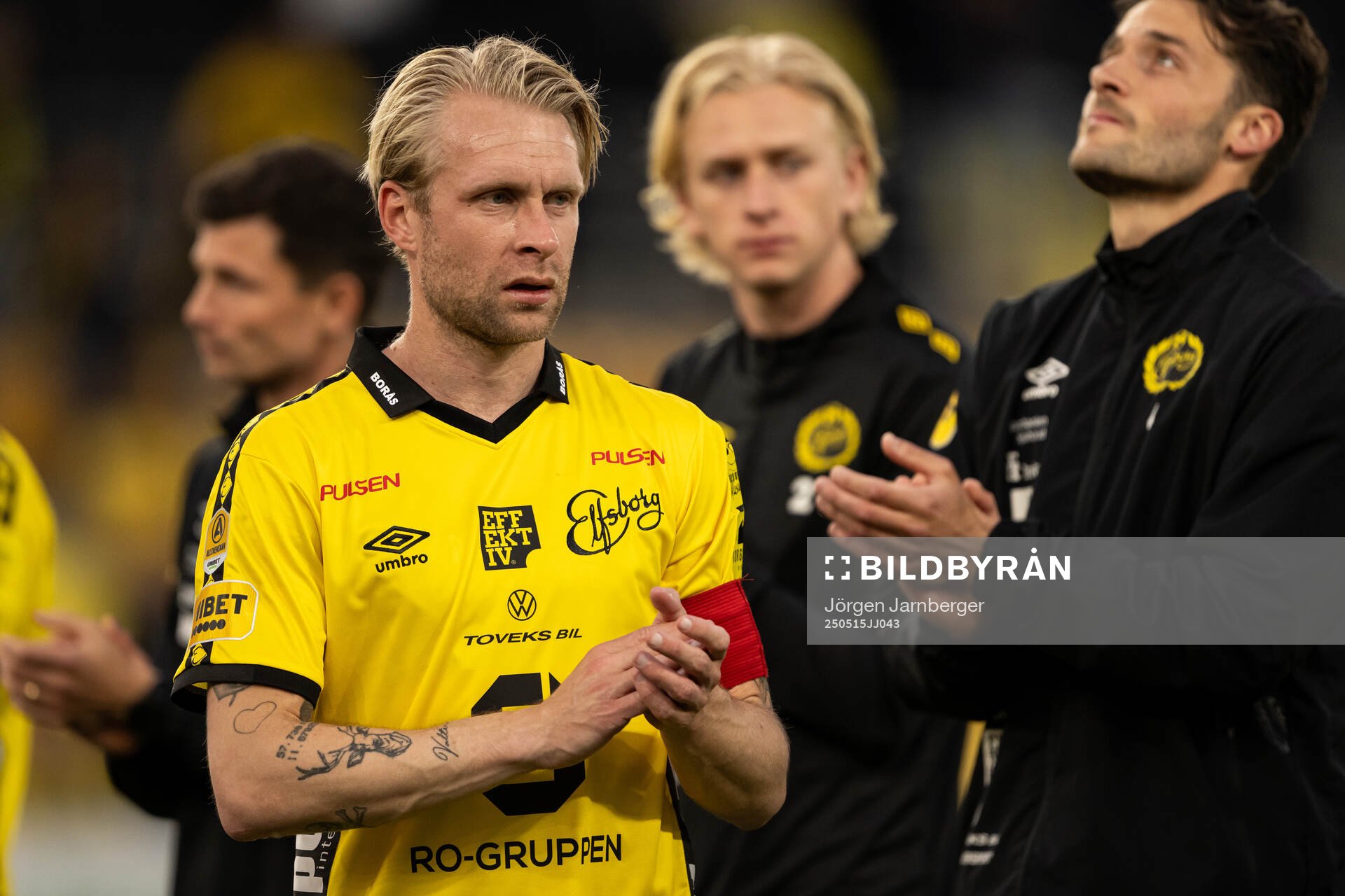 Elfsborgs Johan Larsson jublar efter fotbollsmatchen i Allsvenskan mellan Elfsborg och Brommapojkarna den 15 maj 2025 i Borås. 