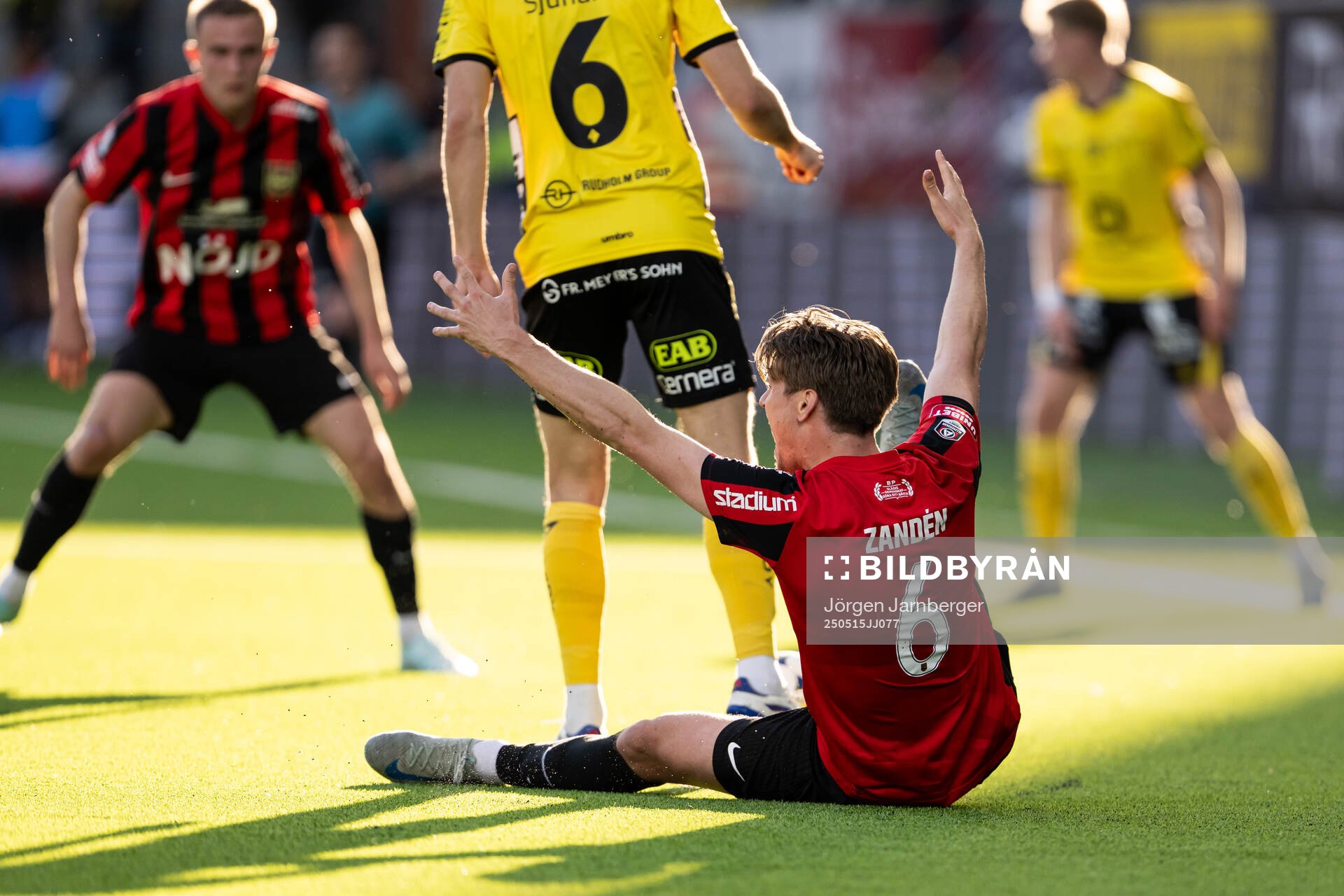 Brommapojkarnas Oliver Zandén reagerar under fotbollsmatchen i Allsvenskan mellan Elfsborg och Brommapojkarna den 15 maj 2025 i Borås.